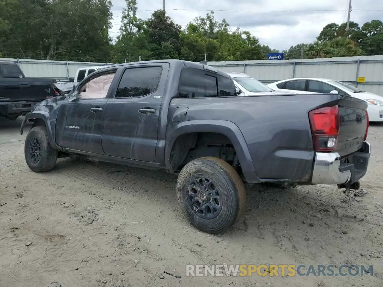 2 Photograph of a damaged car 3TMAZ5CNXKM104073 TOYOTA TACOMA 2019