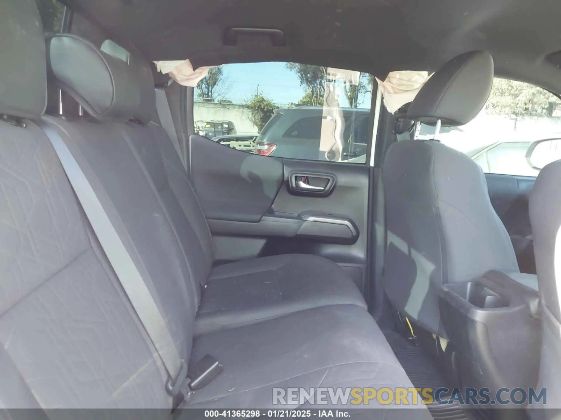 8 Photograph of a damaged car 3TMAZ5CNXKM109323 TOYOTA TACOMA 2019
