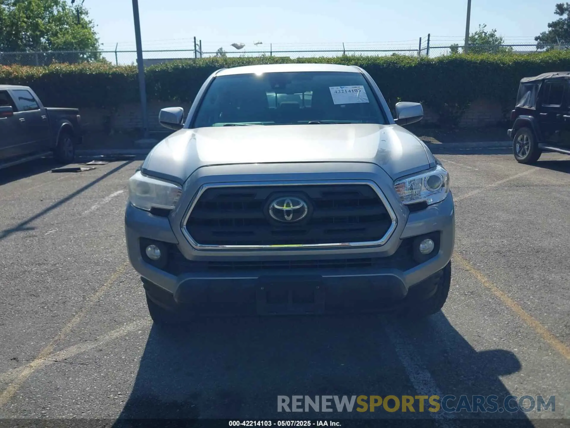 12 Photograph of a damaged car 3TMAZ5CNXKM109936 TOYOTA TACOMA 2019