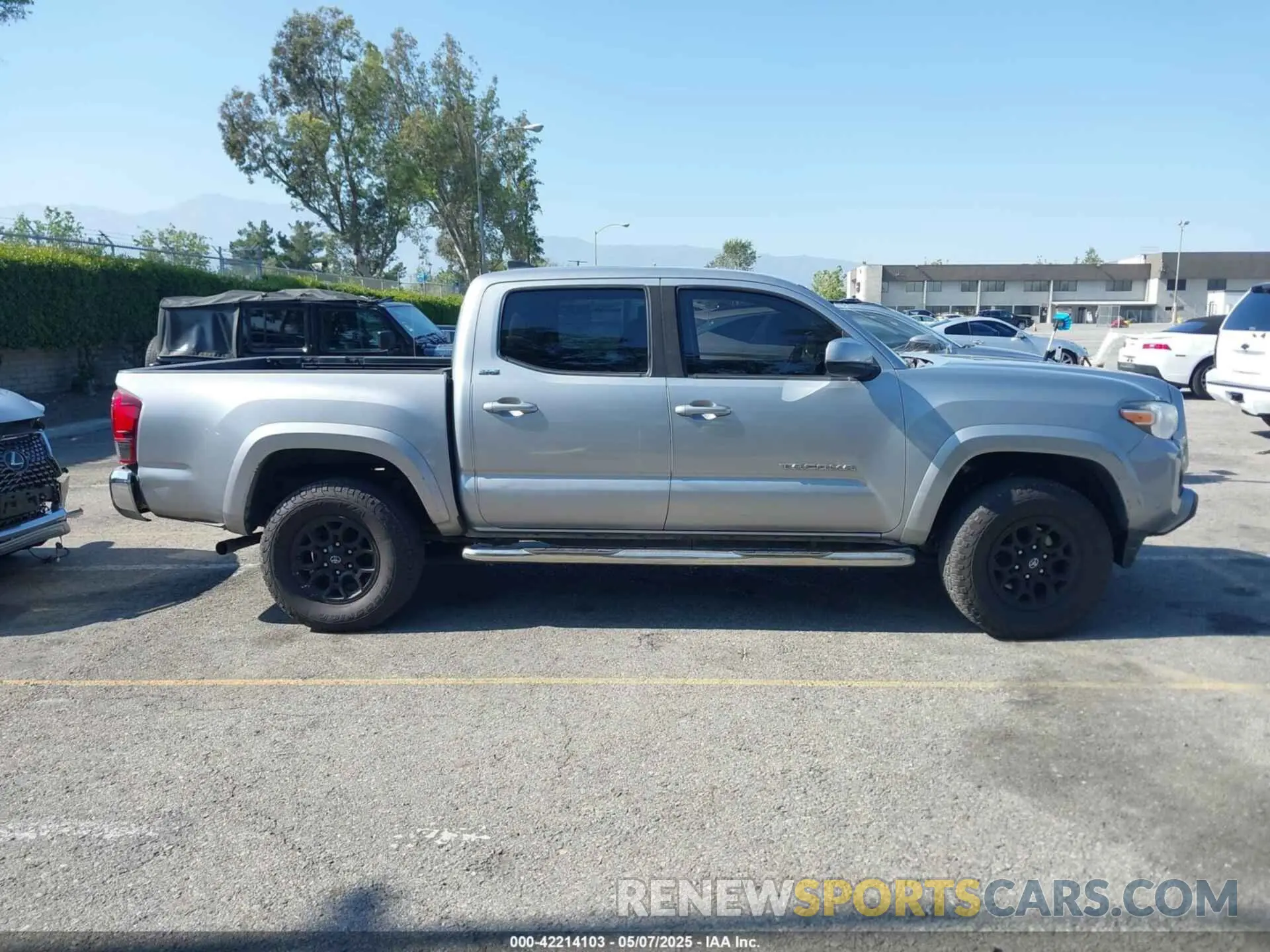 13 Photograph of a damaged car 3TMAZ5CNXKM109936 TOYOTA TACOMA 2019