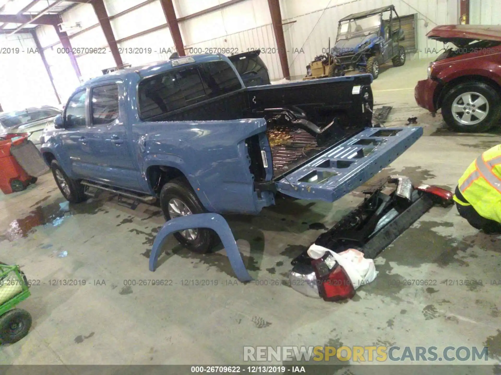 3 Photograph of a damaged car 3TMAZ5CNXKM112187 TOYOTA TACOMA 2019