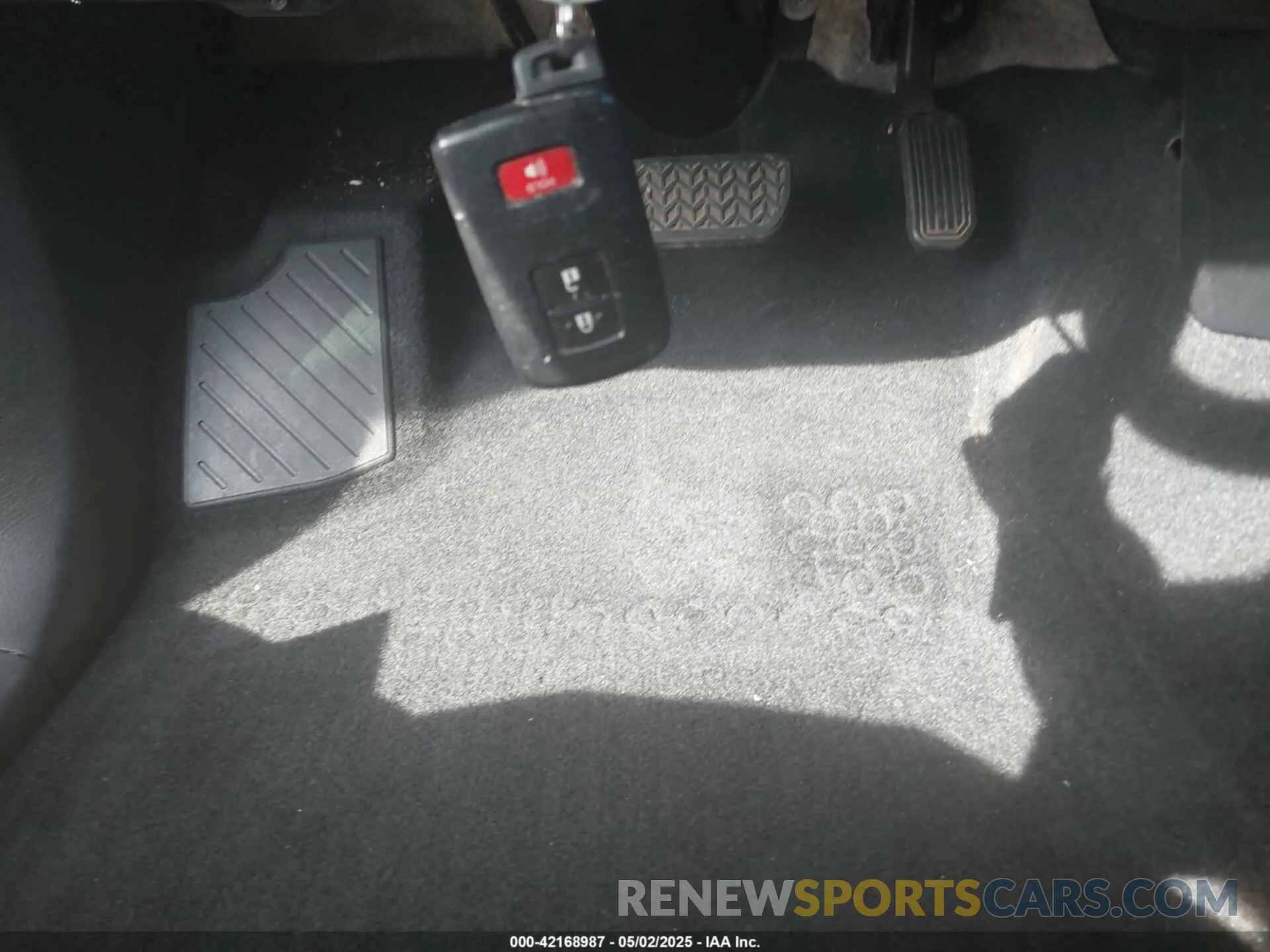 11 Photograph of a damaged car 3TMAZ5CNXKM112433 TOYOTA TACOMA 2019