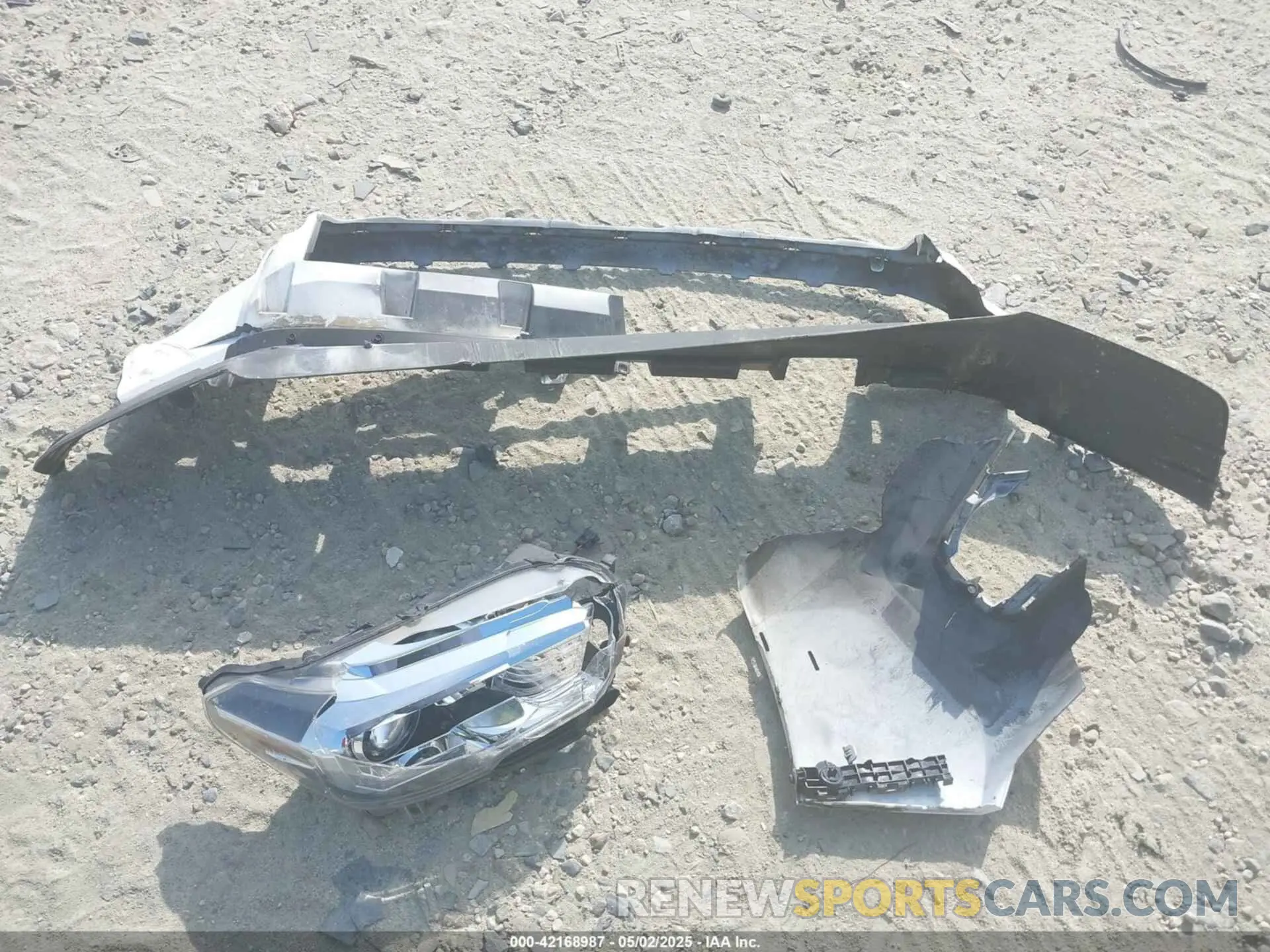 12 Photograph of a damaged car 3TMAZ5CNXKM112433 TOYOTA TACOMA 2019