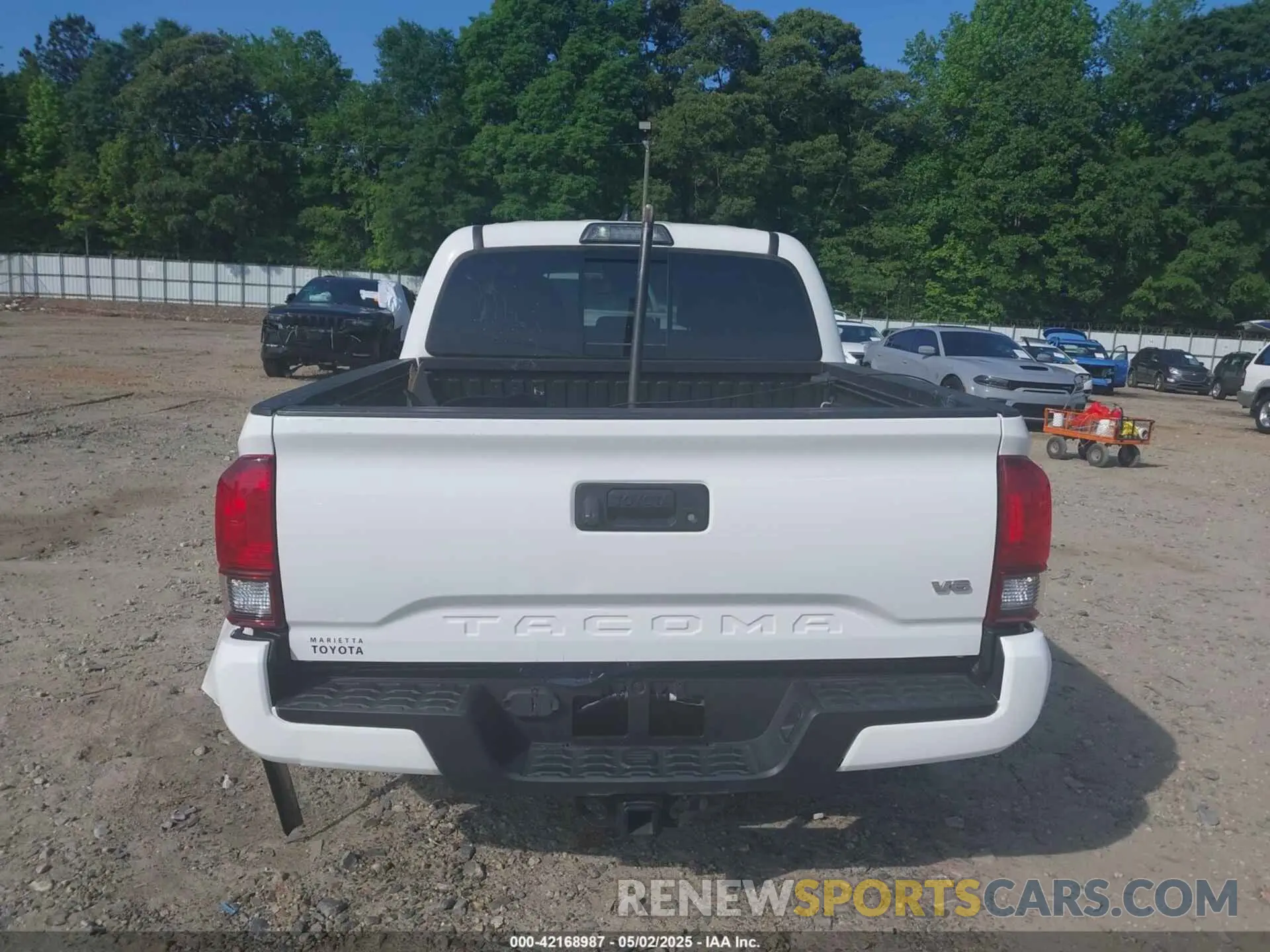 17 Photograph of a damaged car 3TMAZ5CNXKM112433 TOYOTA TACOMA 2019