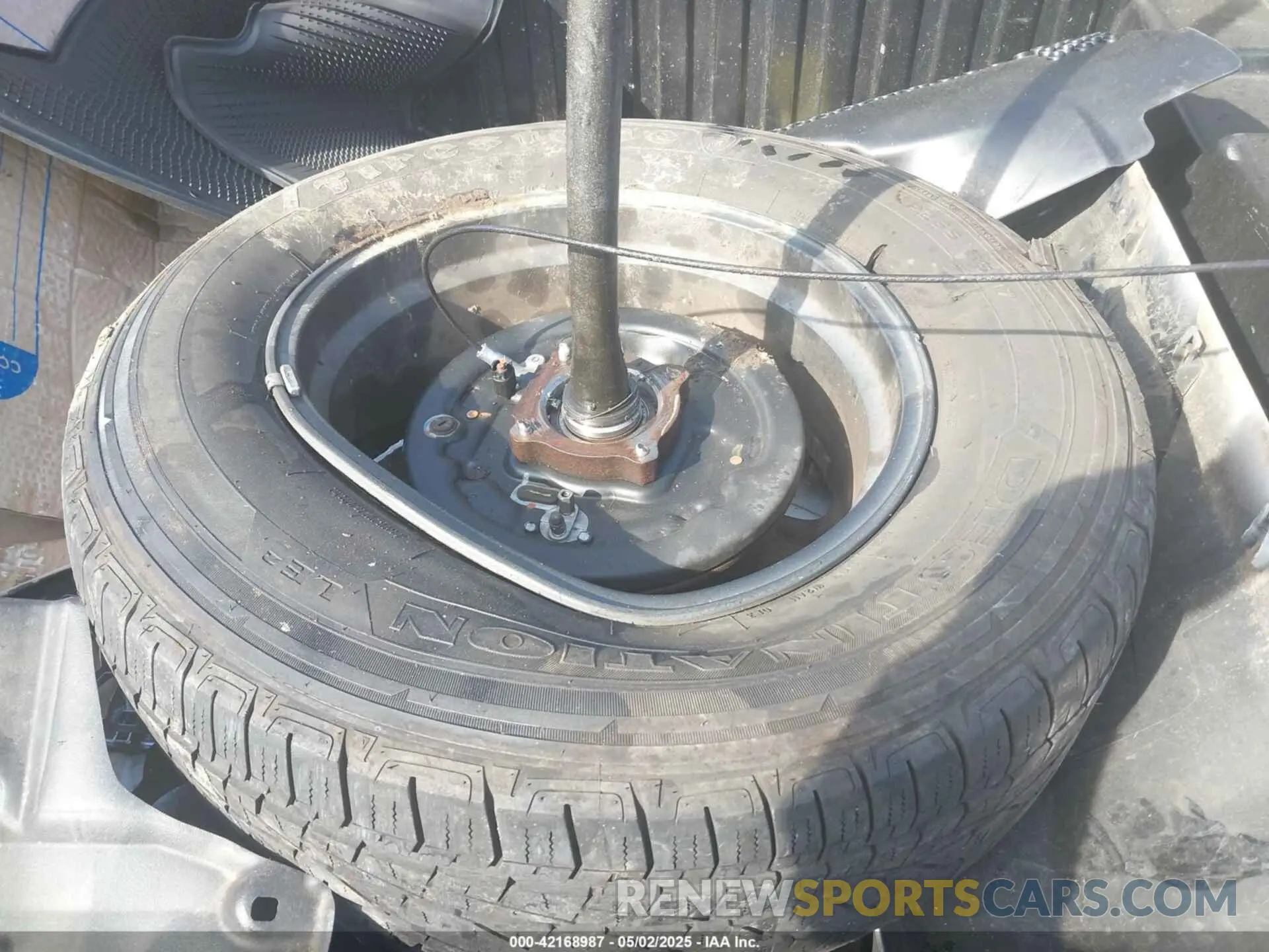 18 Photograph of a damaged car 3TMAZ5CNXKM112433 TOYOTA TACOMA 2019