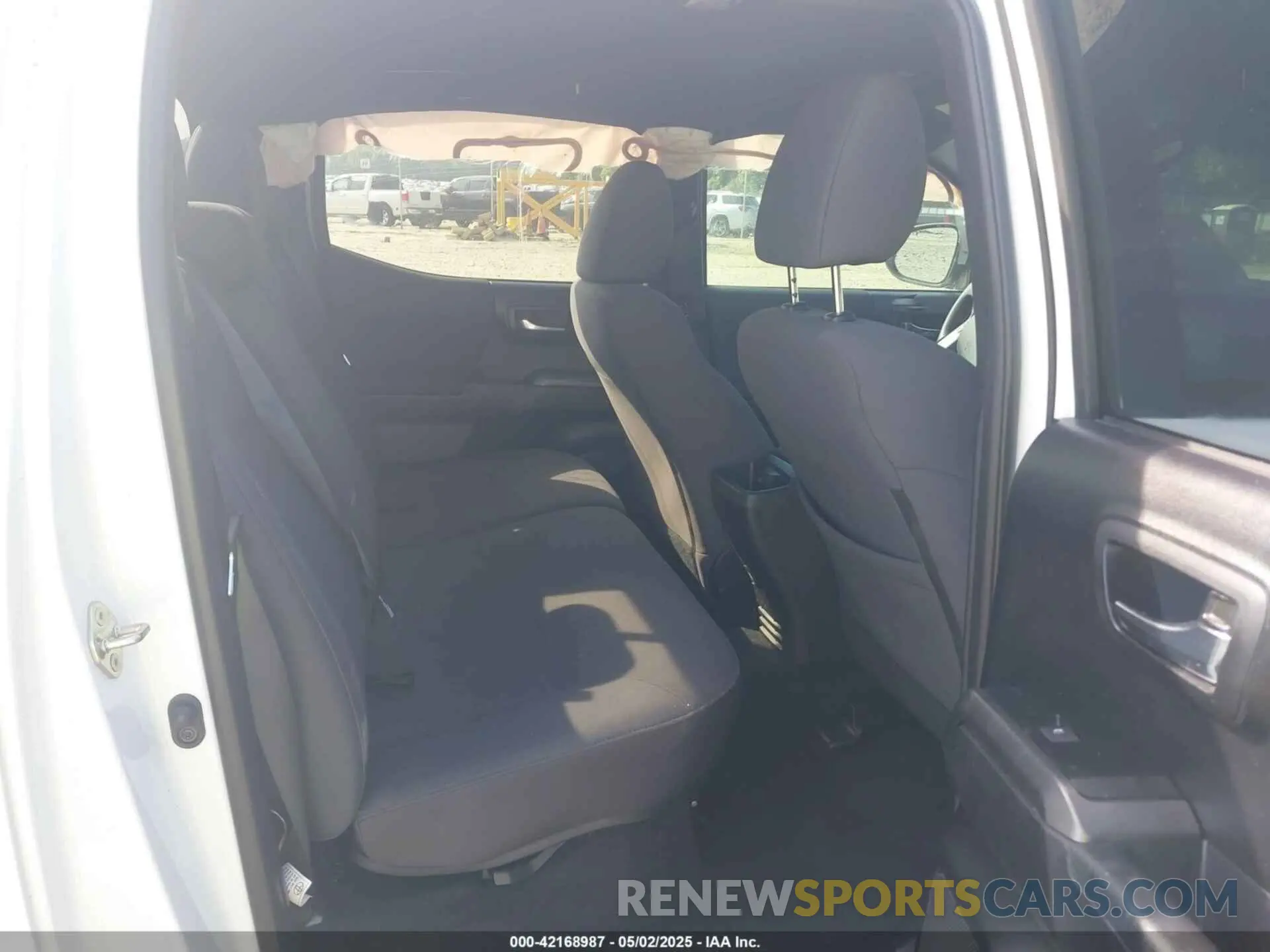 8 Photograph of a damaged car 3TMAZ5CNXKM112433 TOYOTA TACOMA 2019