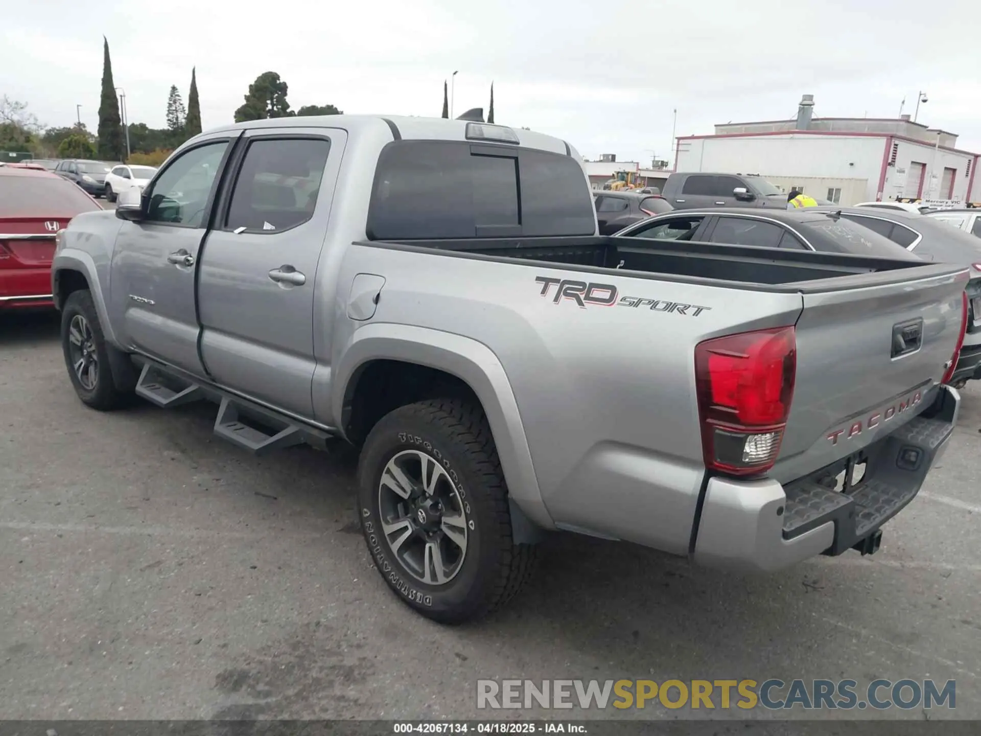 13 Photograph of a damaged car 3TMAZ5CNXKM113176 TOYOTA TACOMA 2019