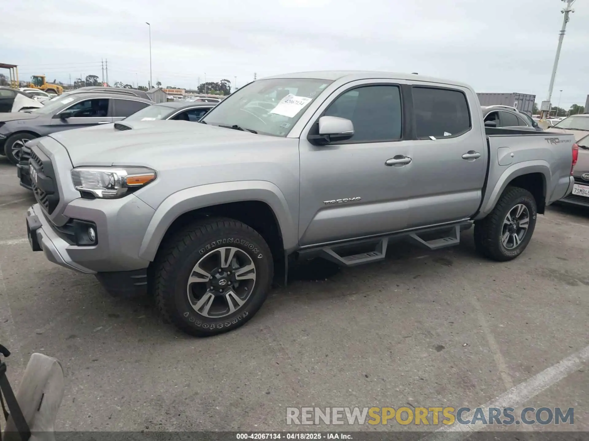 2 Photograph of a damaged car 3TMAZ5CNXKM113176 TOYOTA TACOMA 2019