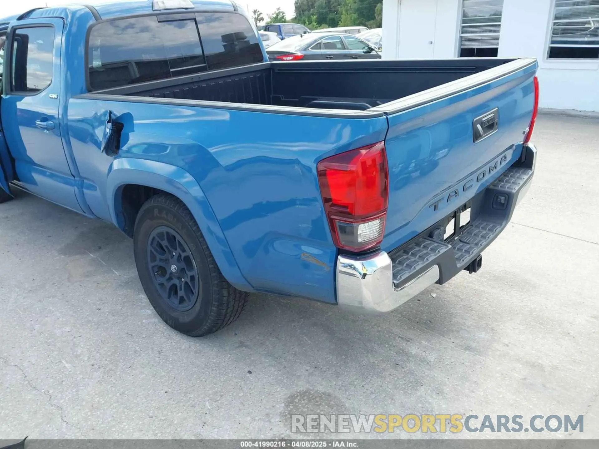 3 Photograph of a damaged car 3TMBZ5DN1KM018282 TOYOTA TACOMA 2019