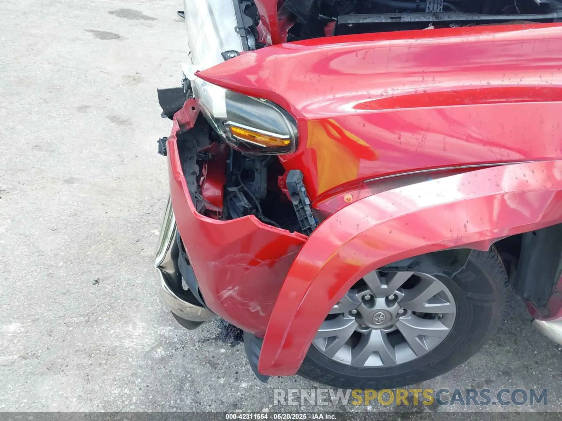 18 Photograph of a damaged car 3TMBZ5DN4KM018602 TOYOTA TACOMA 2019