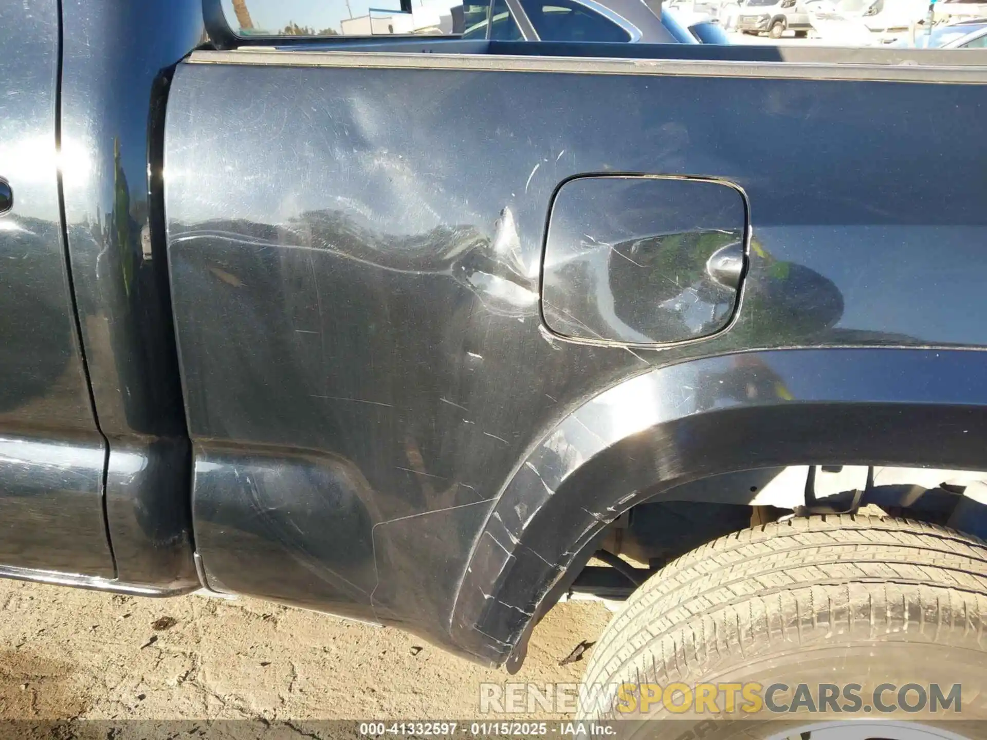 18 Photograph of a damaged car 3TMBZ5DN4KM018664 TOYOTA TACOMA 2019