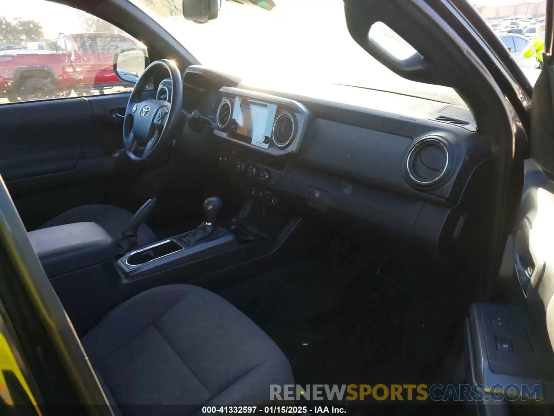 5 Photograph of a damaged car 3TMBZ5DN4KM018664 TOYOTA TACOMA 2019