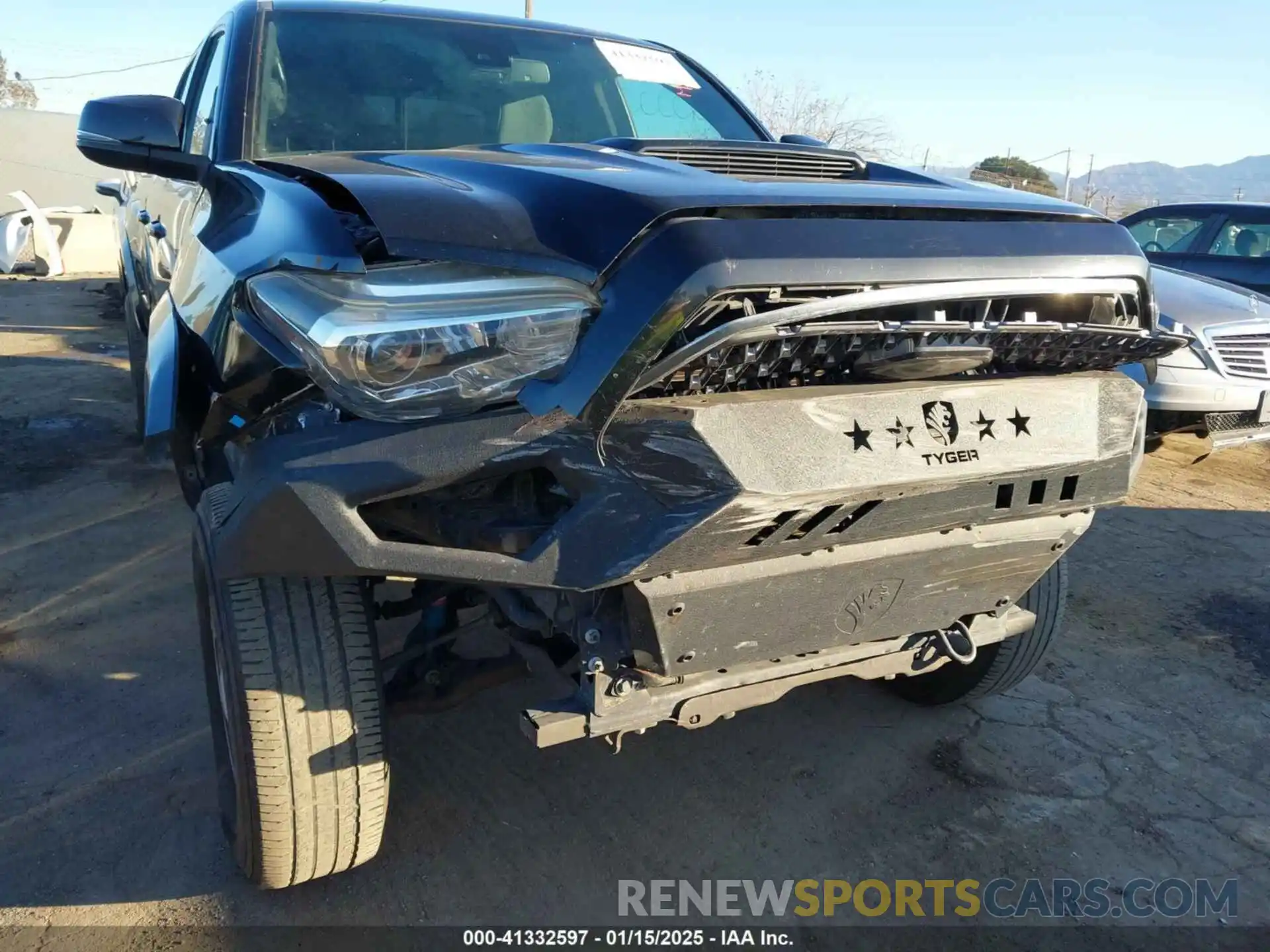 6 Photograph of a damaged car 3TMBZ5DN4KM018664 TOYOTA TACOMA 2019