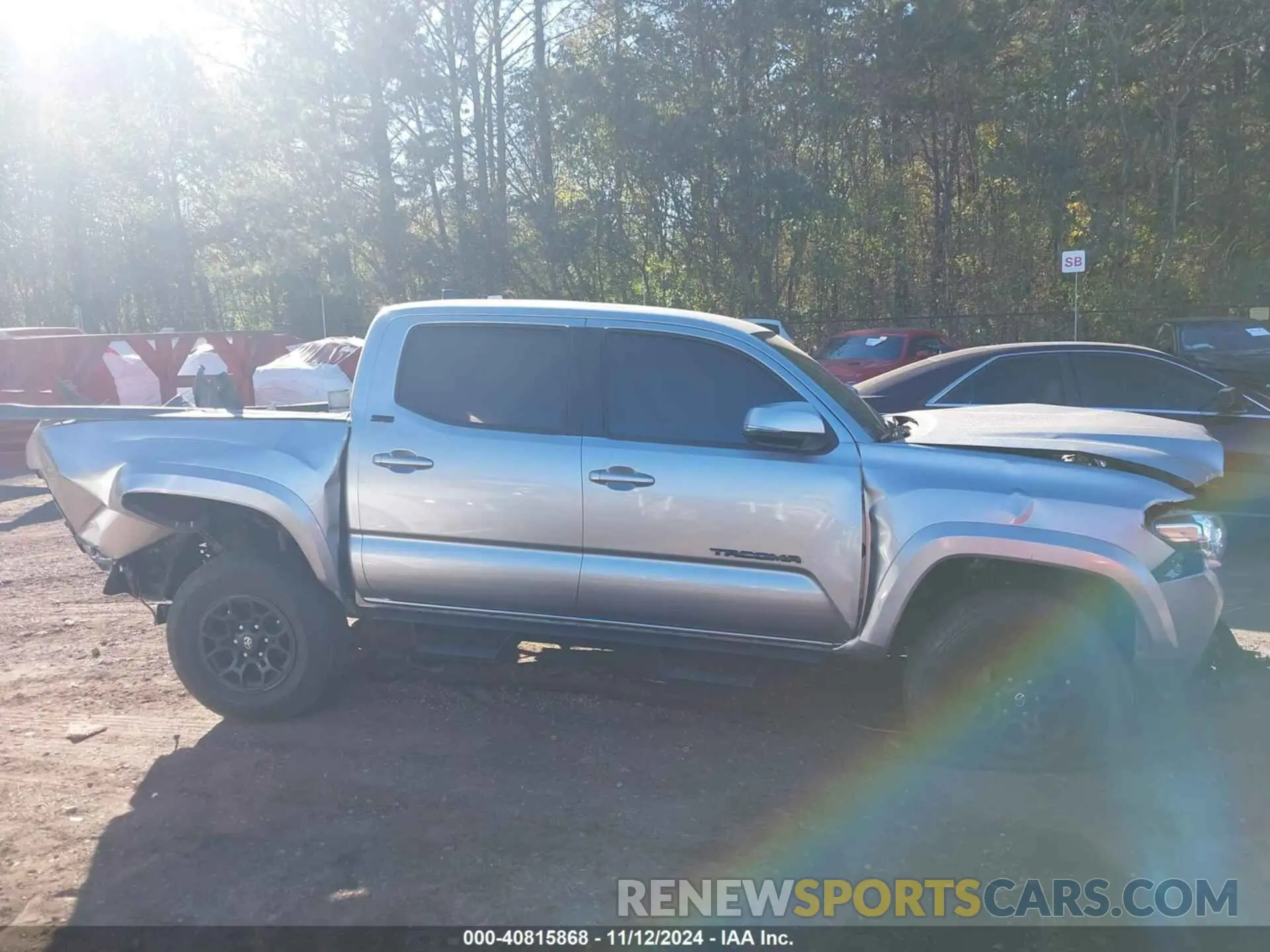 13 Photograph of a damaged car 3TMCZ5AN0KM189565 TOYOTA TACOMA 2019