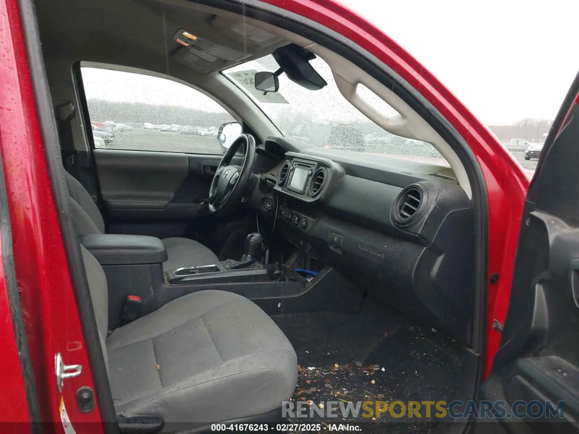 5 Photograph of a damaged car 3TMCZ5AN0KM202251 TOYOTA TACOMA 2019