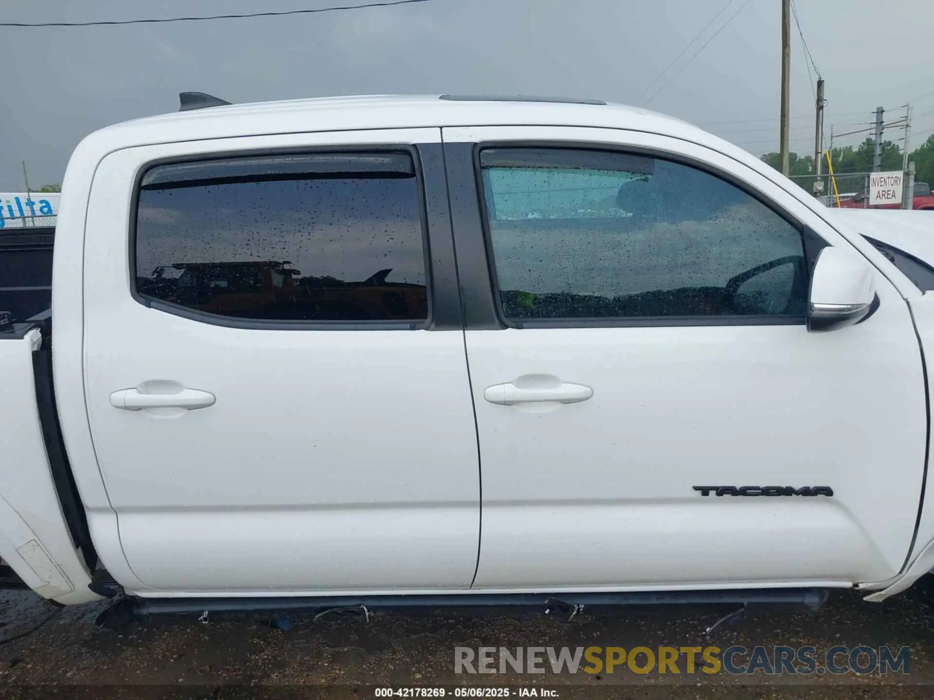 13 Photograph of a damaged car 3TMCZ5AN0KM232852 TOYOTA TACOMA 2019