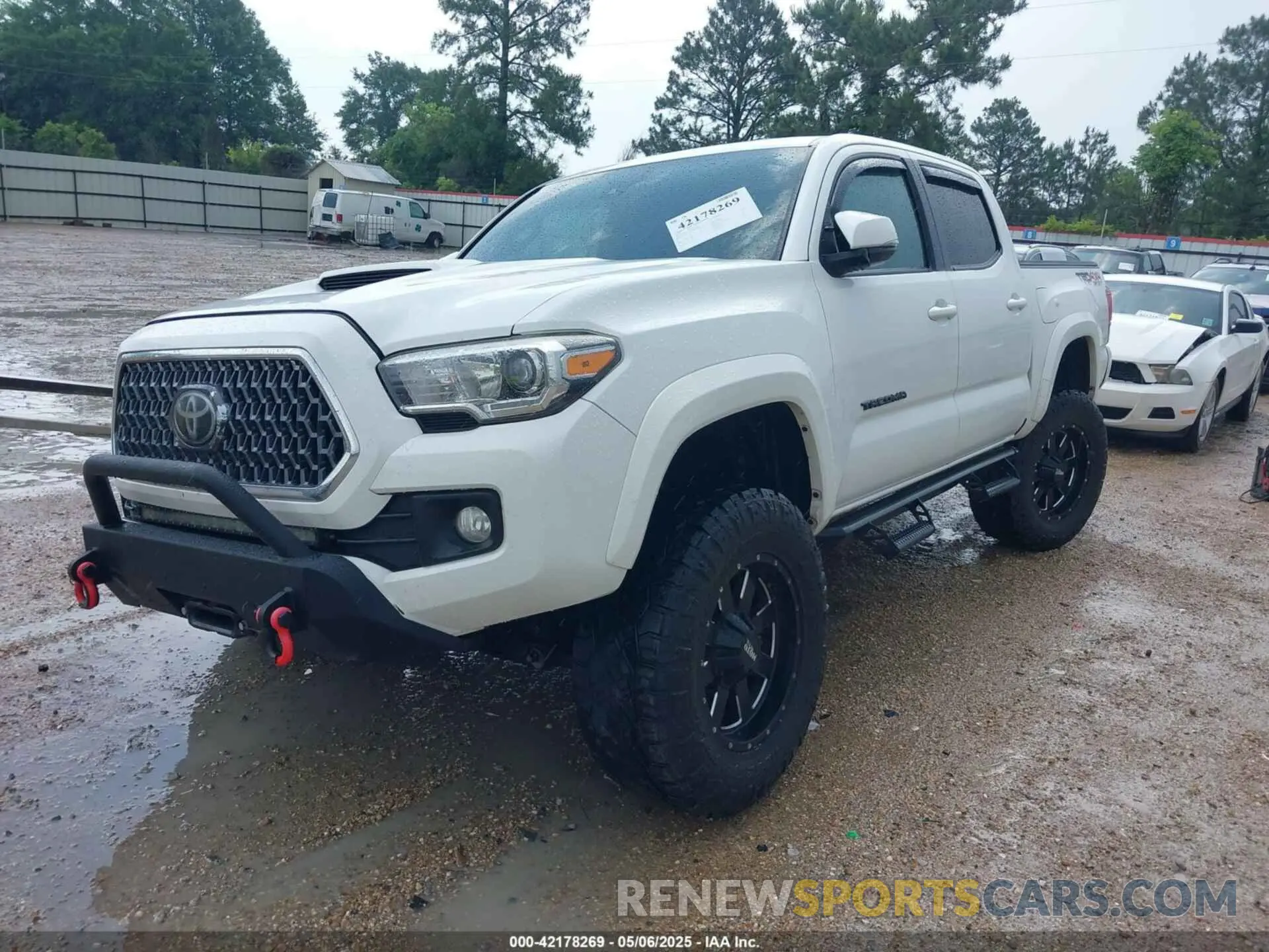 2 Photograph of a damaged car 3TMCZ5AN0KM232852 TOYOTA TACOMA 2019