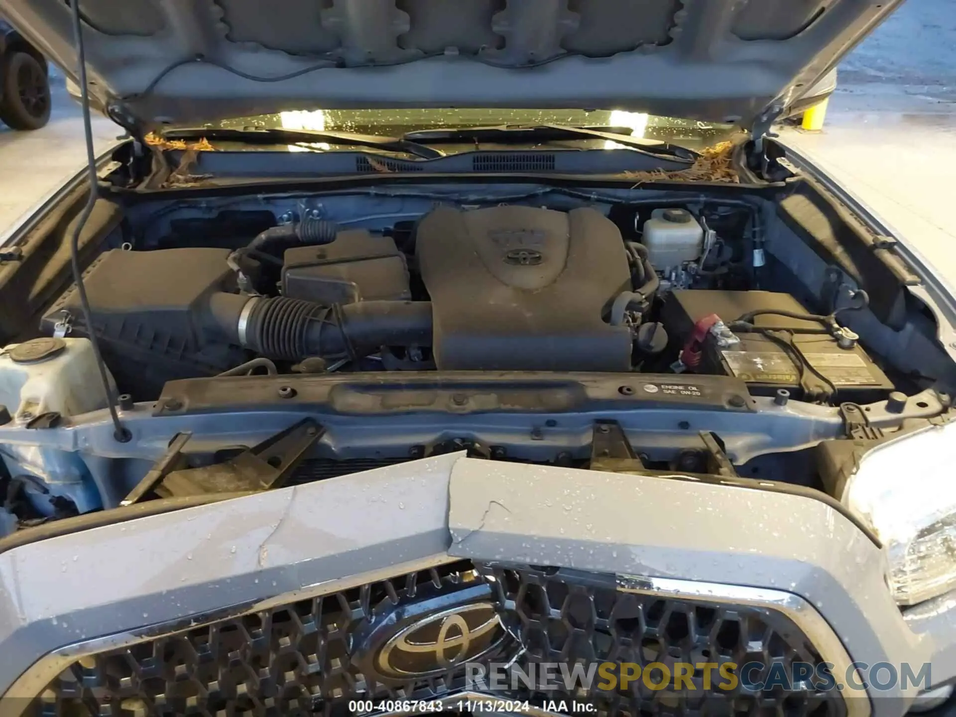10 Photograph of a damaged car 3TMCZ5AN0KM235525 TOYOTA TACOMA 2019