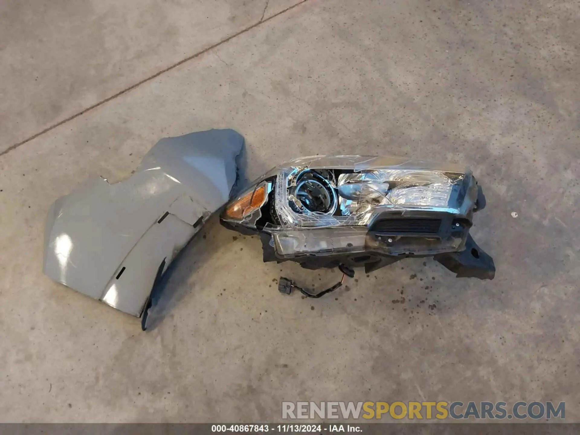 12 Photograph of a damaged car 3TMCZ5AN0KM235525 TOYOTA TACOMA 2019