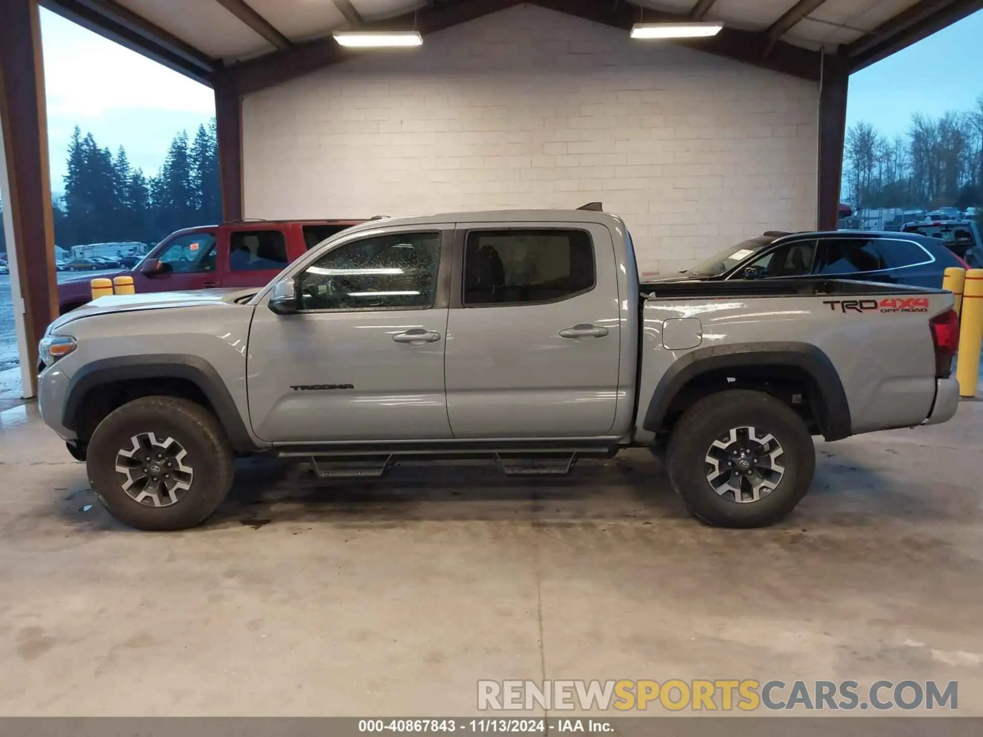 15 Photograph of a damaged car 3TMCZ5AN0KM235525 TOYOTA TACOMA 2019