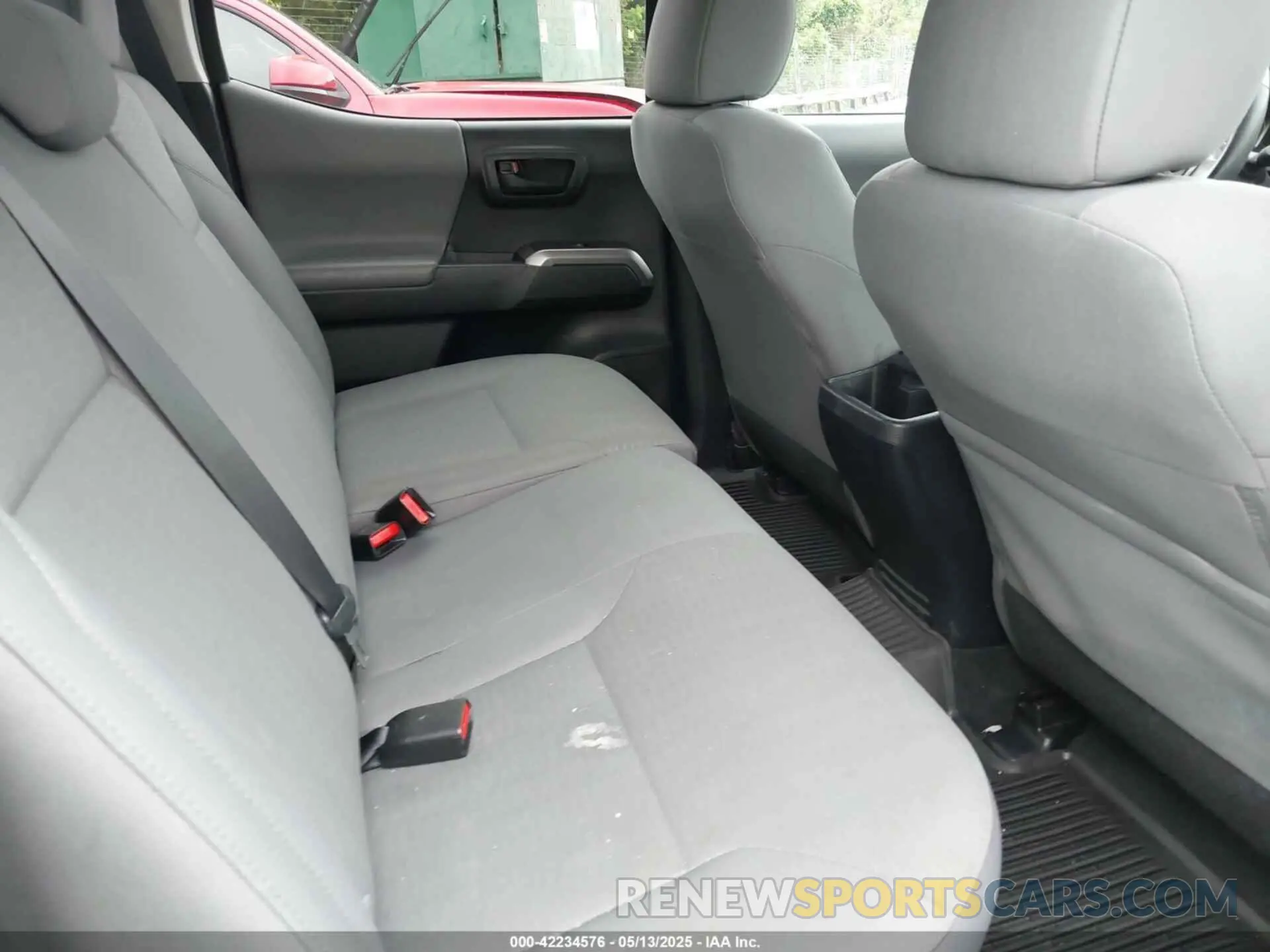 8 Photograph of a damaged car 3TMCZ5AN0KM242359 TOYOTA TACOMA 2019