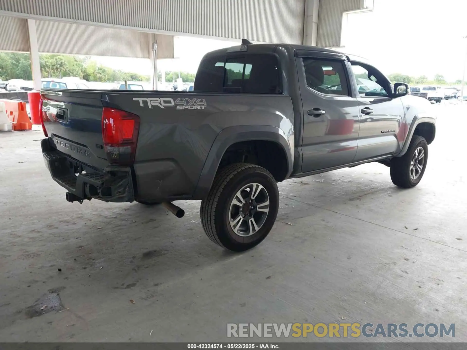 4 Photograph of a damaged car 3TMCZ5AN0KM248419 TOYOTA TACOMA 2019