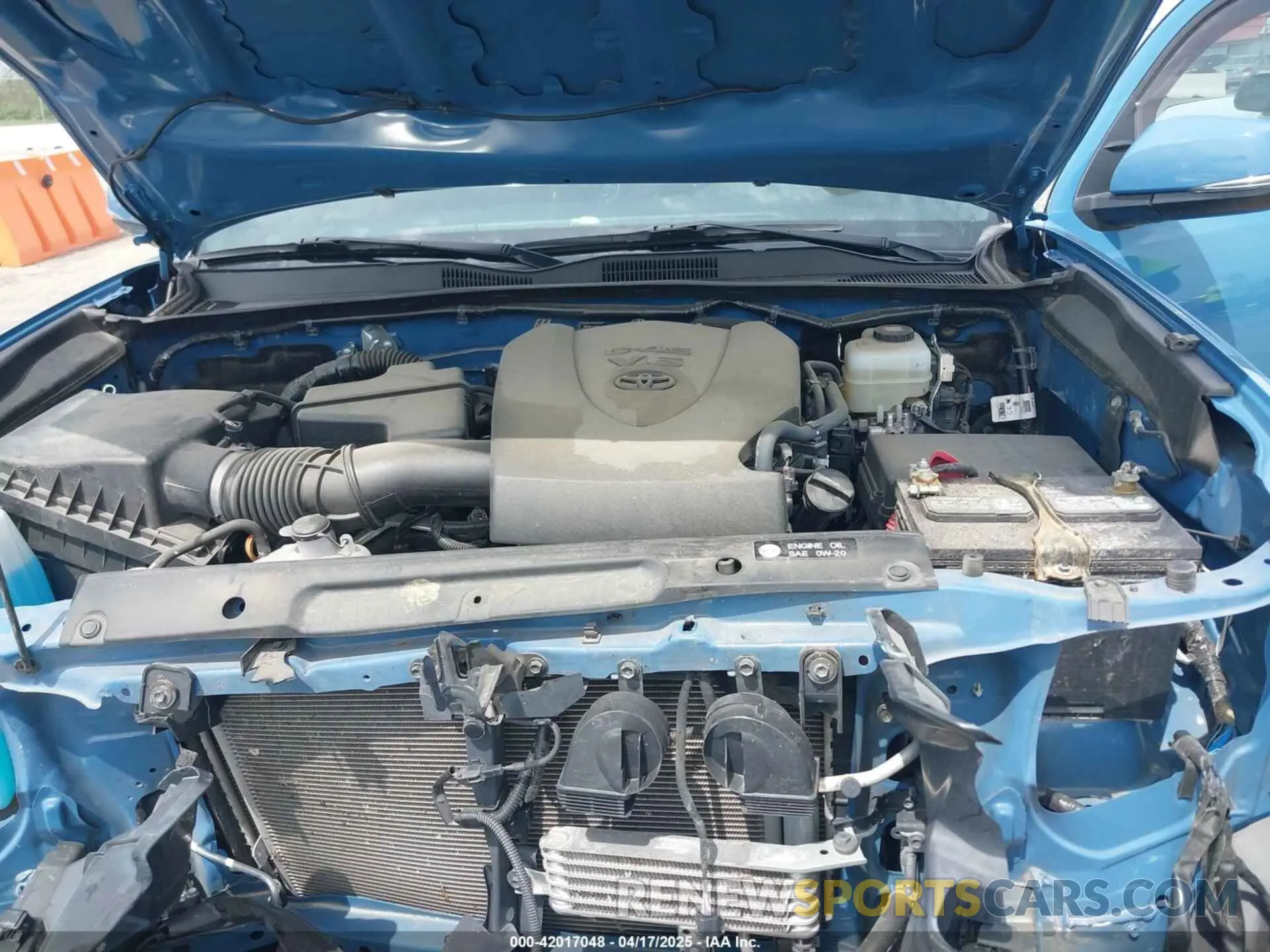 10 Photograph of a damaged car 3TMCZ5AN0KM260201 TOYOTA TACOMA 2019