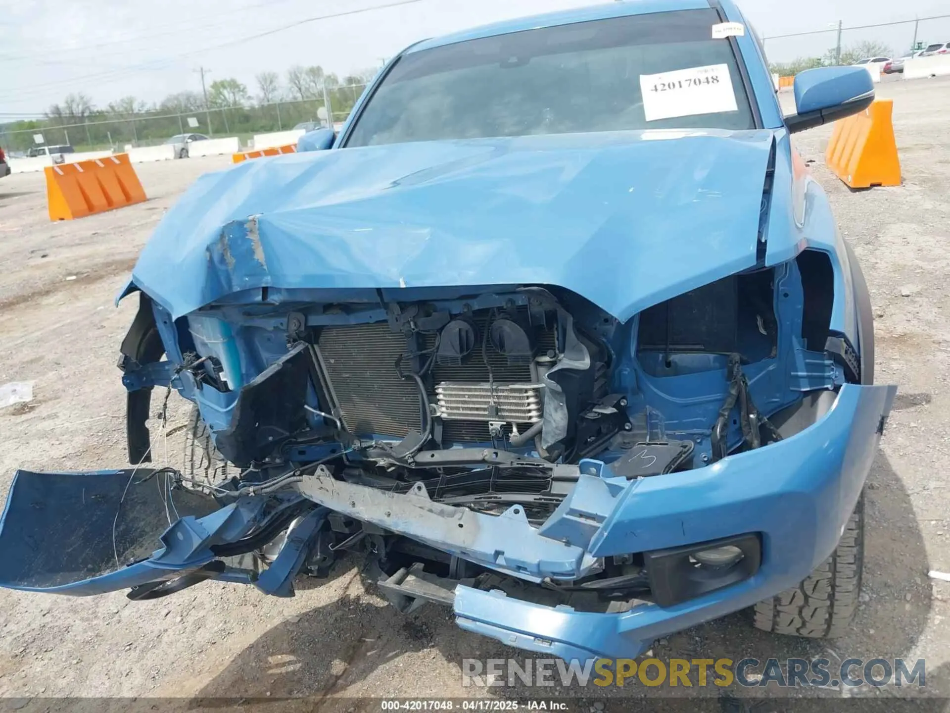 13 Photograph of a damaged car 3TMCZ5AN0KM260201 TOYOTA TACOMA 2019