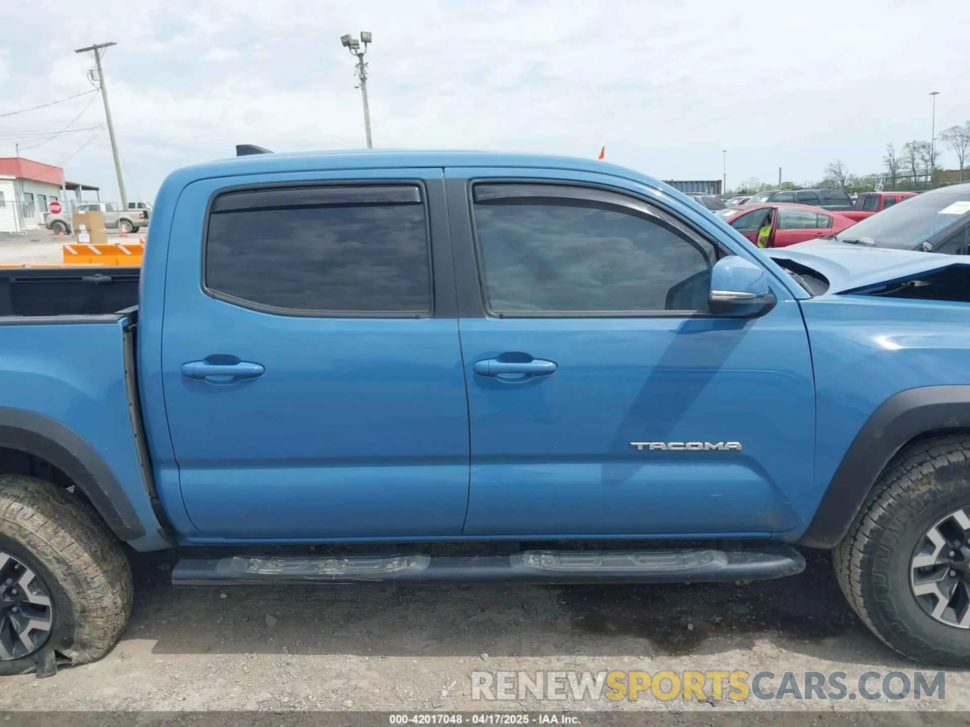 14 Photograph of a damaged car 3TMCZ5AN0KM260201 TOYOTA TACOMA 2019