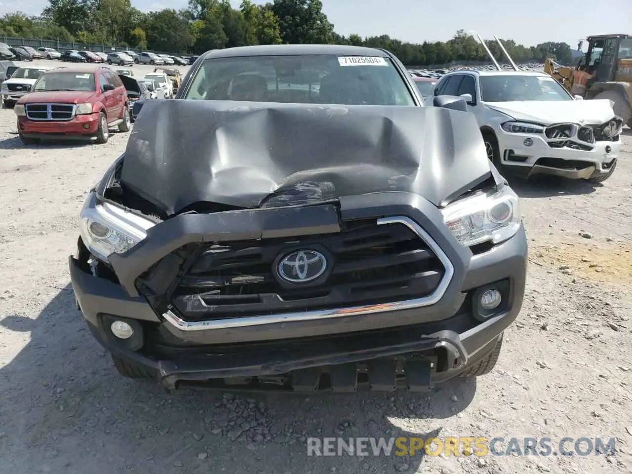 5 Photograph of a damaged car 3TMCZ5AN0KM261073 TOYOTA TACOMA 2019