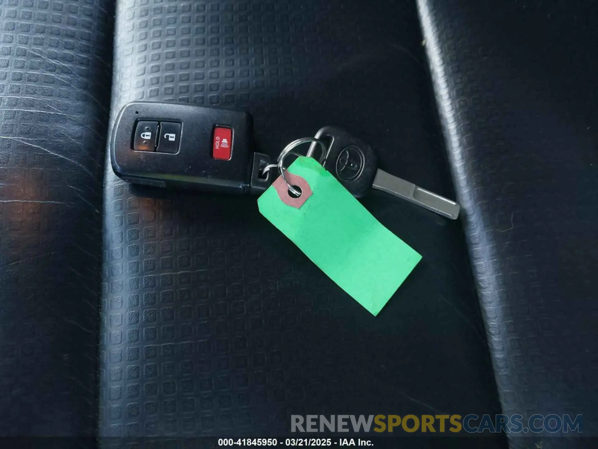 11 Photograph of a damaged car 3TMCZ5AN0KM261364 TOYOTA TACOMA 2019