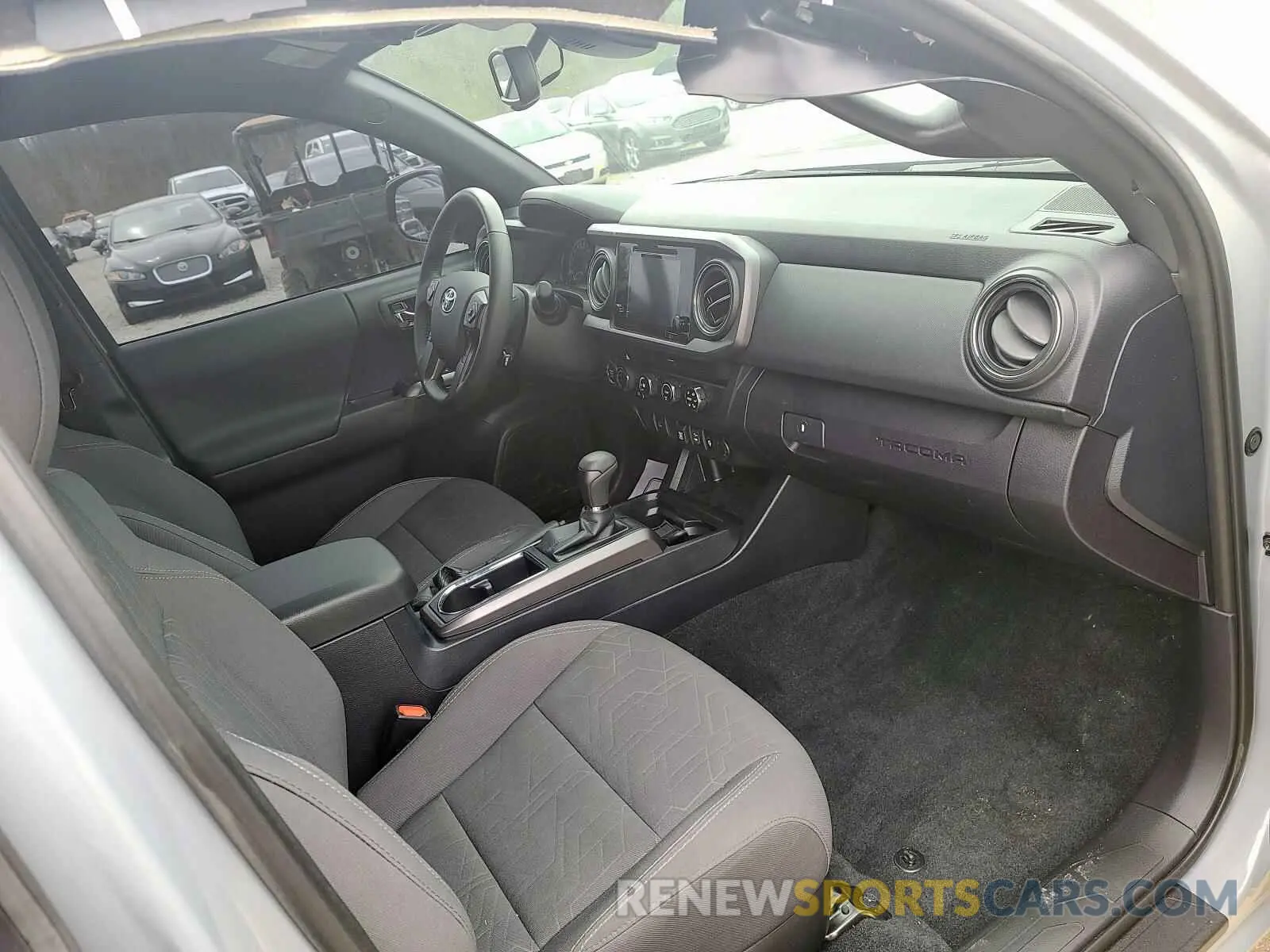 5 Photograph of a damaged car 3TMCZ5AN0KM262840 TOYOTA TACOMA 2019