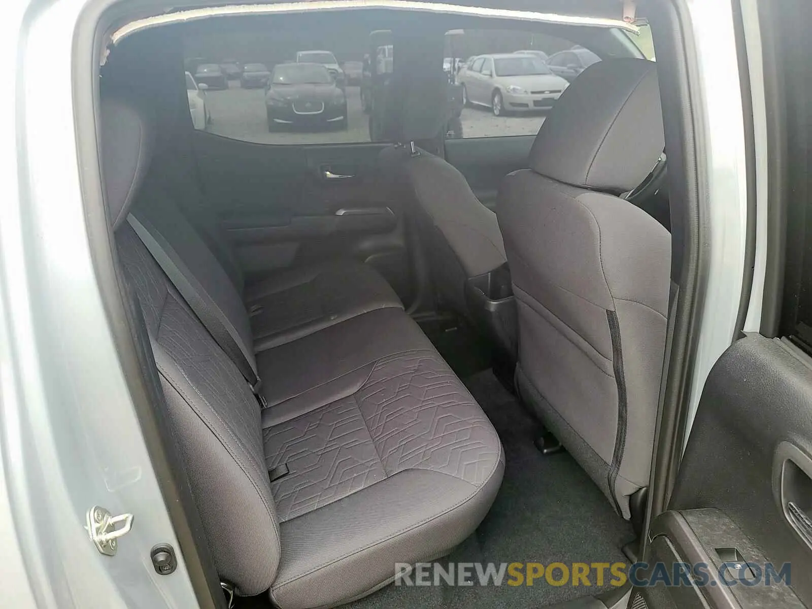 6 Photograph of a damaged car 3TMCZ5AN0KM262840 TOYOTA TACOMA 2019