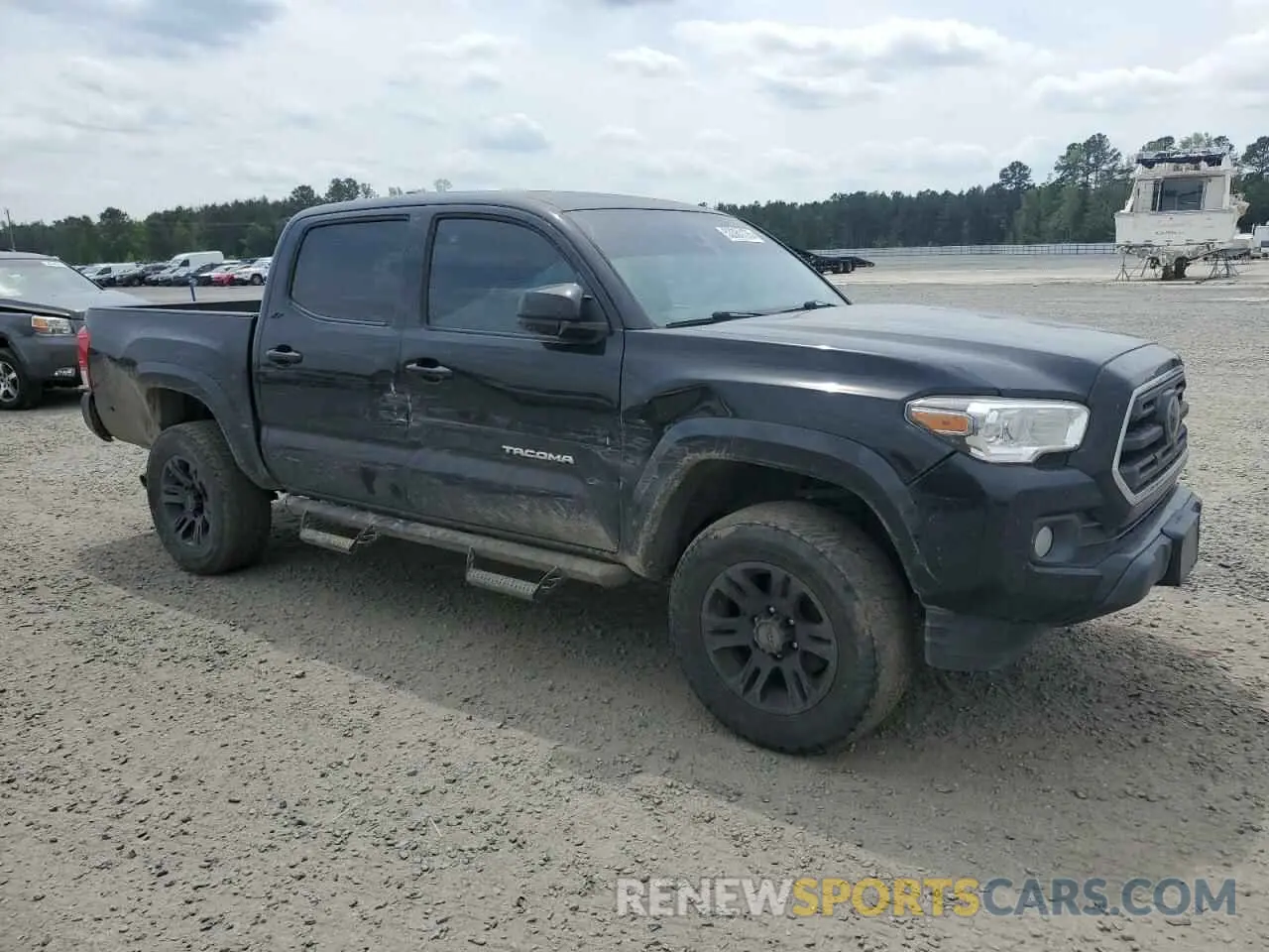 4 Photograph of a damaged car 3TMCZ5AN0KM274714 TOYOTA TACOMA 2019