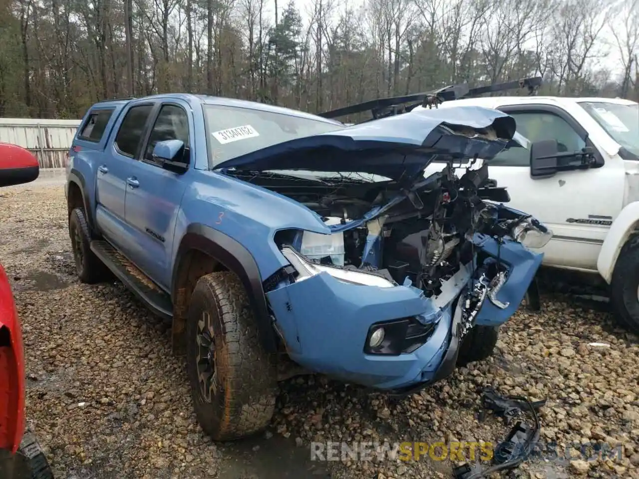 1 Photograph of a damaged car 3TMCZ5AN0KM275085 TOYOTA TACOMA 2019