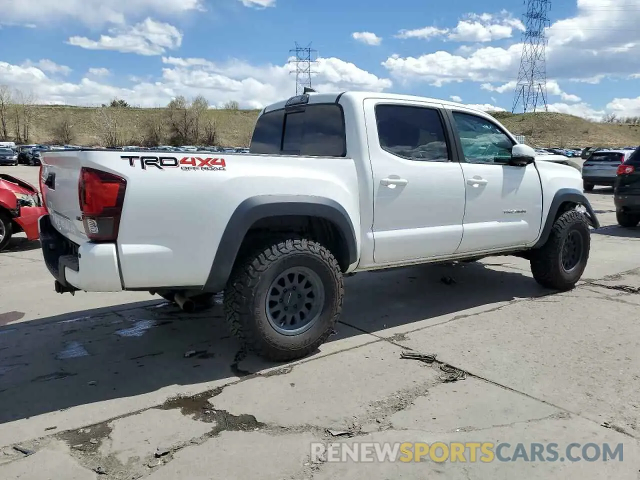 3 Photograph of a damaged car 3TMCZ5AN0KM275894 TOYOTA TACOMA 2019