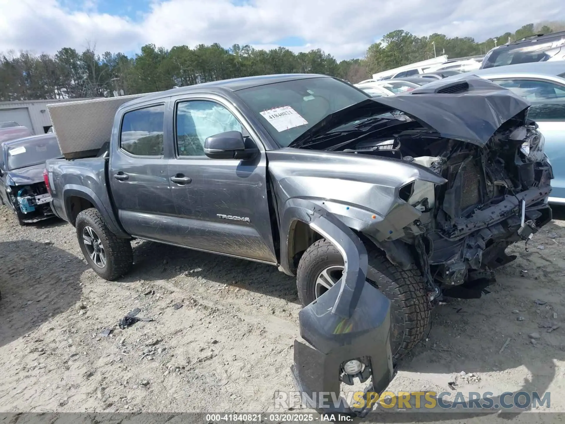 1 Photograph of a damaged car 3TMCZ5AN0KM279881 TOYOTA TACOMA 2019
