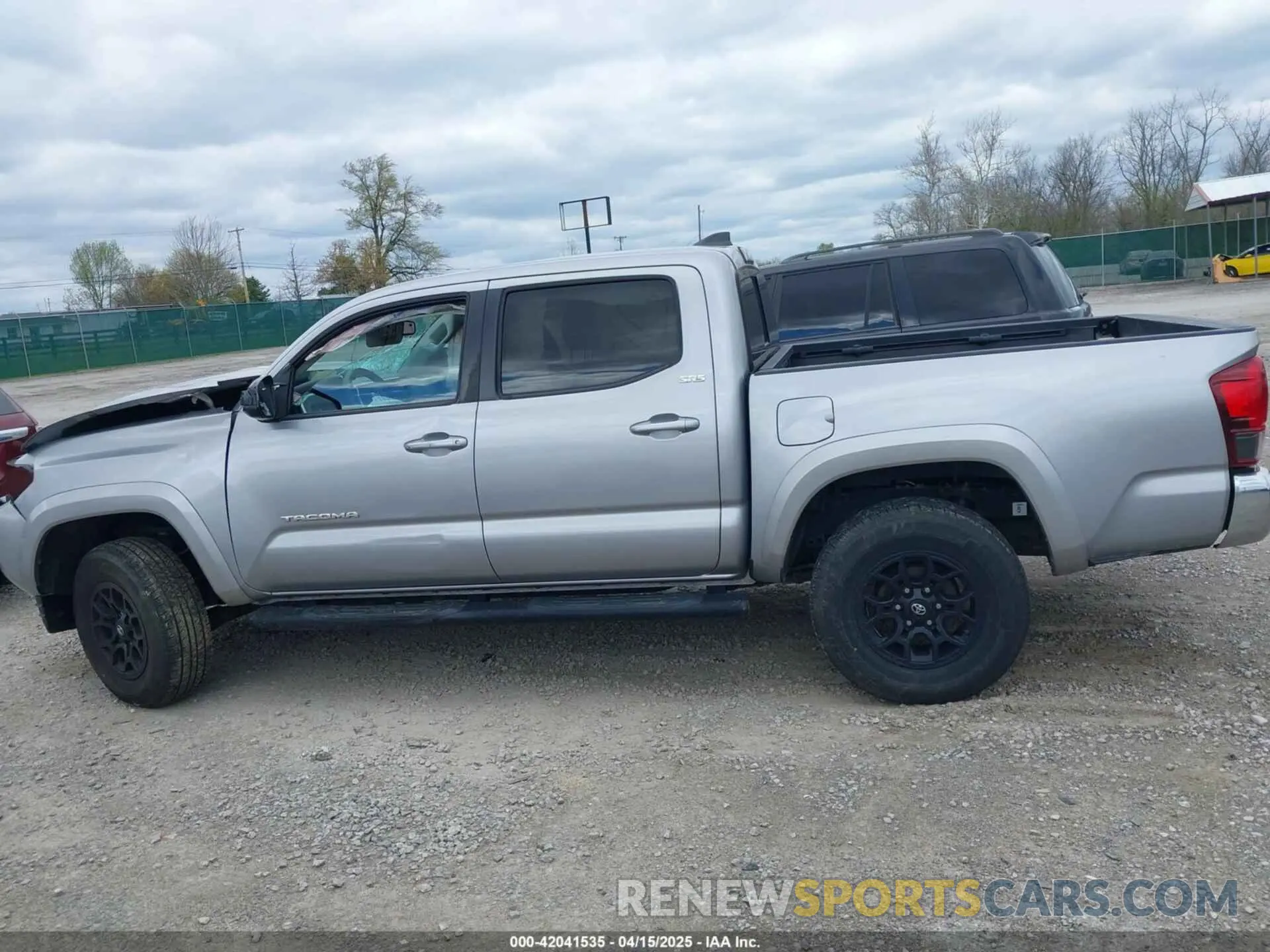 14 Photograph of a damaged car 3TMCZ5AN0KM280271 TOYOTA TACOMA 2019