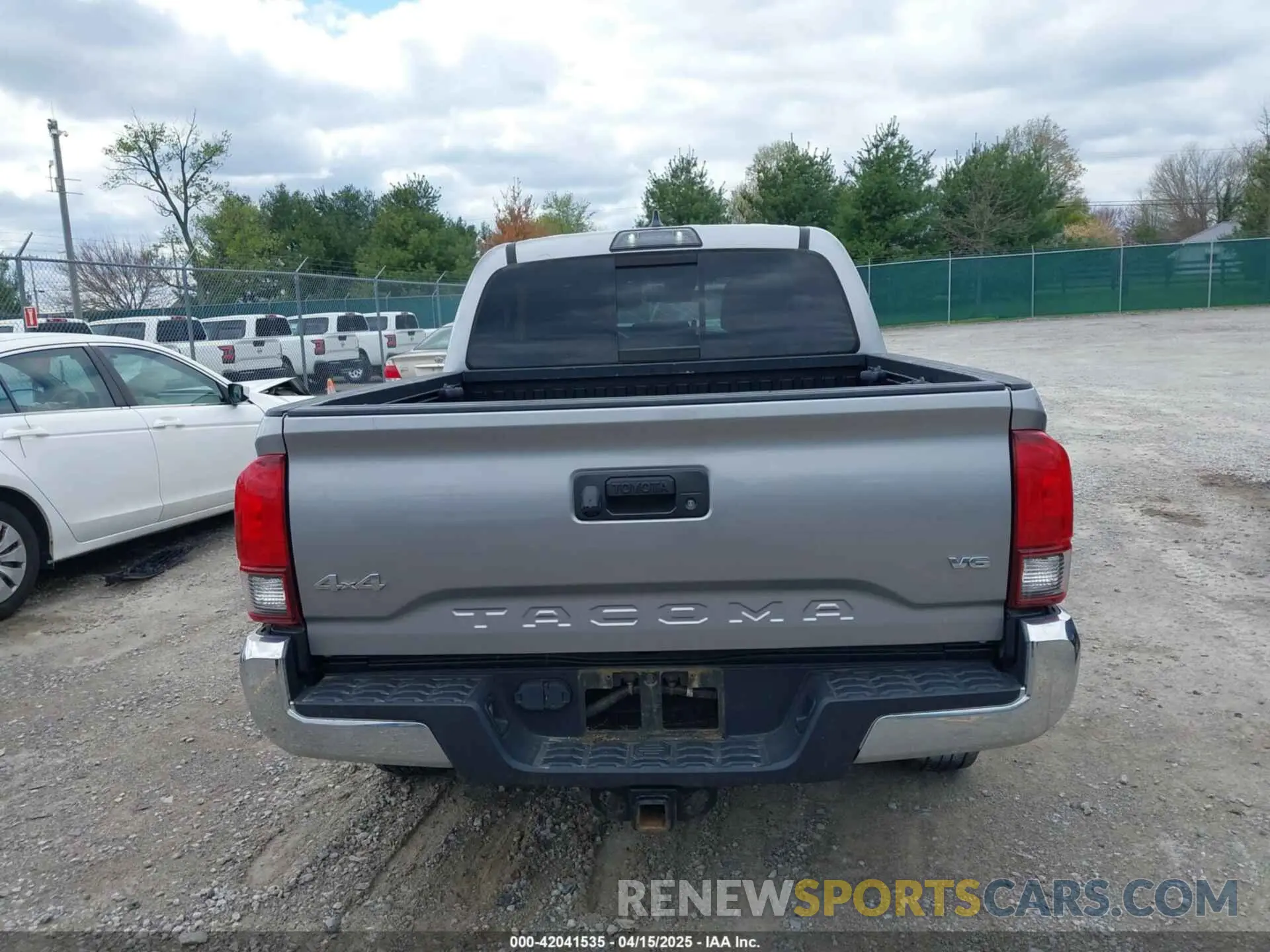16 Photograph of a damaged car 3TMCZ5AN0KM280271 TOYOTA TACOMA 2019