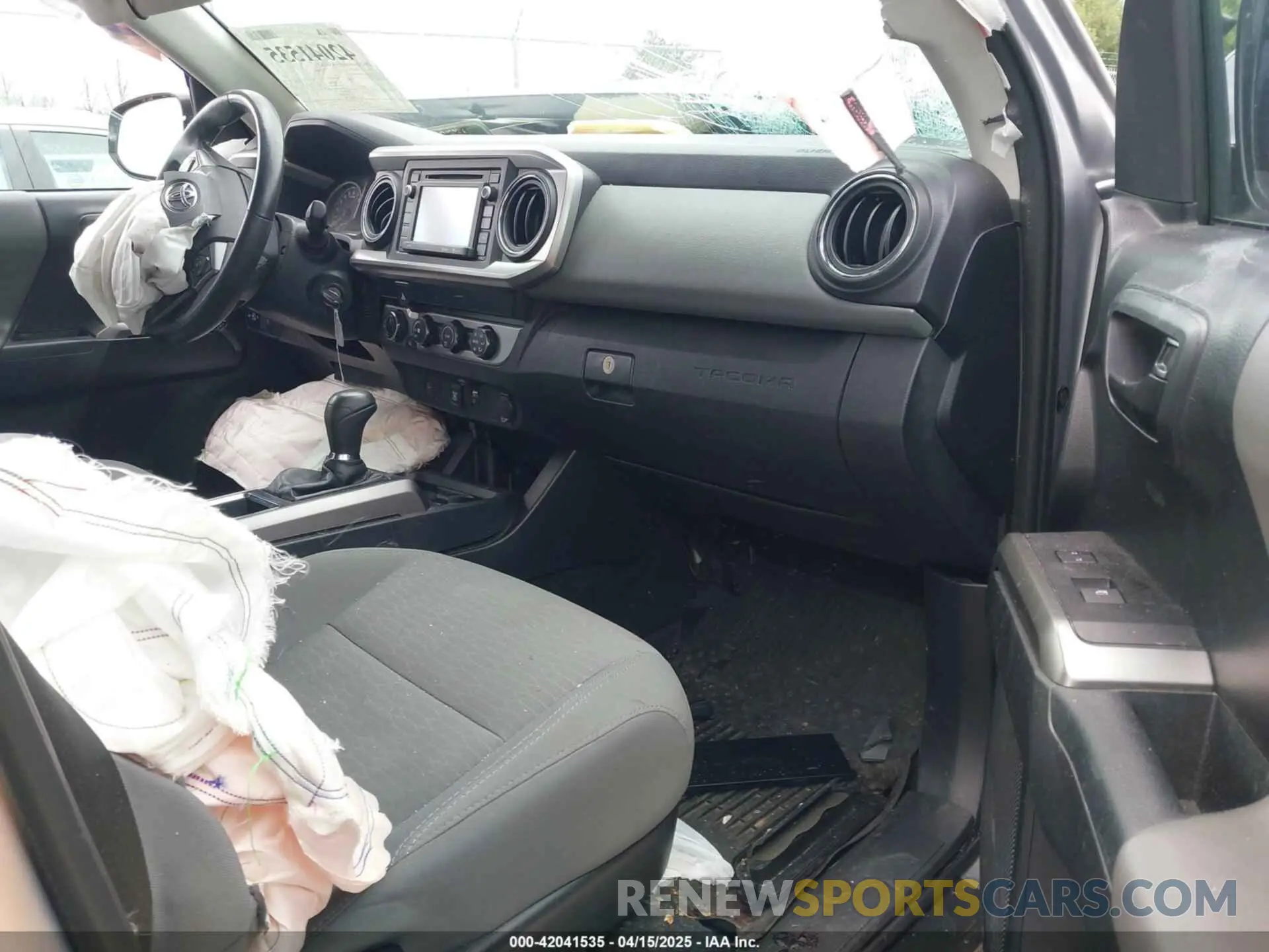 5 Photograph of a damaged car 3TMCZ5AN0KM280271 TOYOTA TACOMA 2019