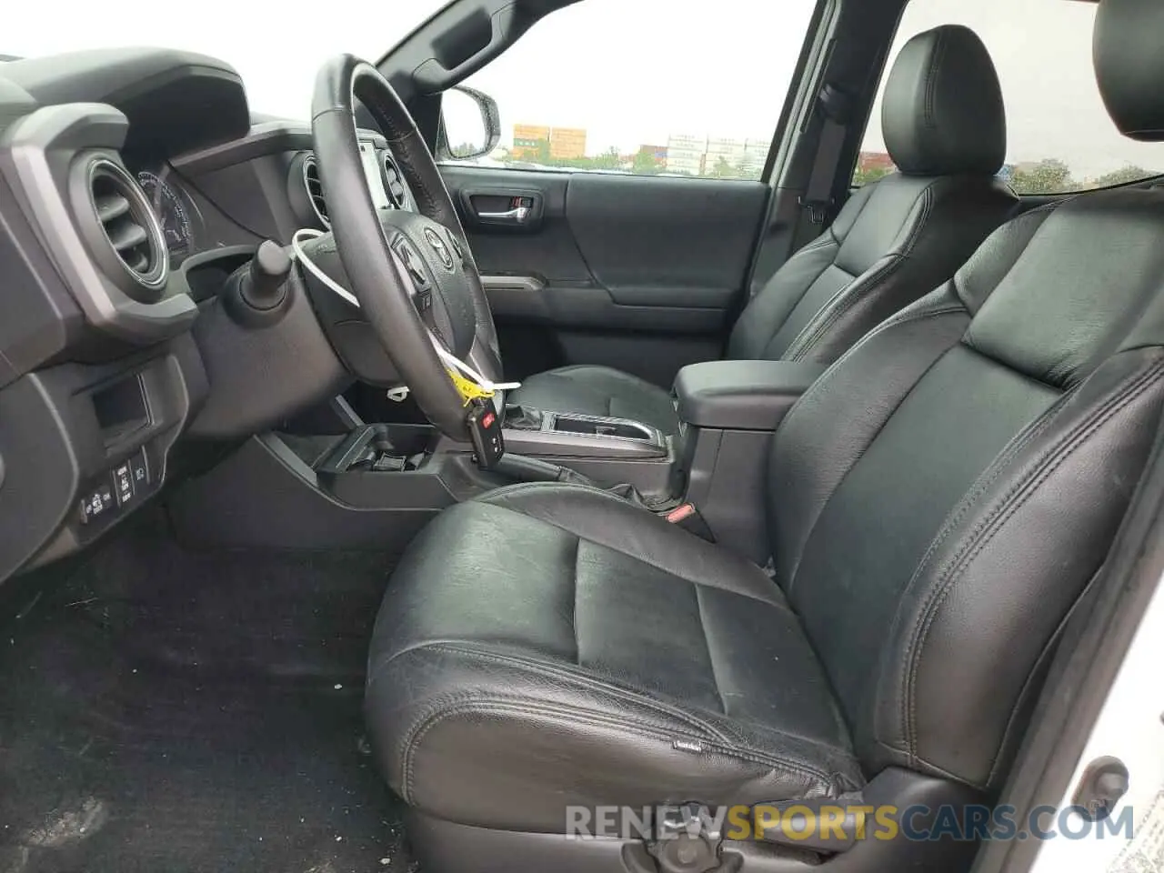 7 Photograph of a damaged car 3TMCZ5AN1KM190613 TOYOTA TACOMA 2019