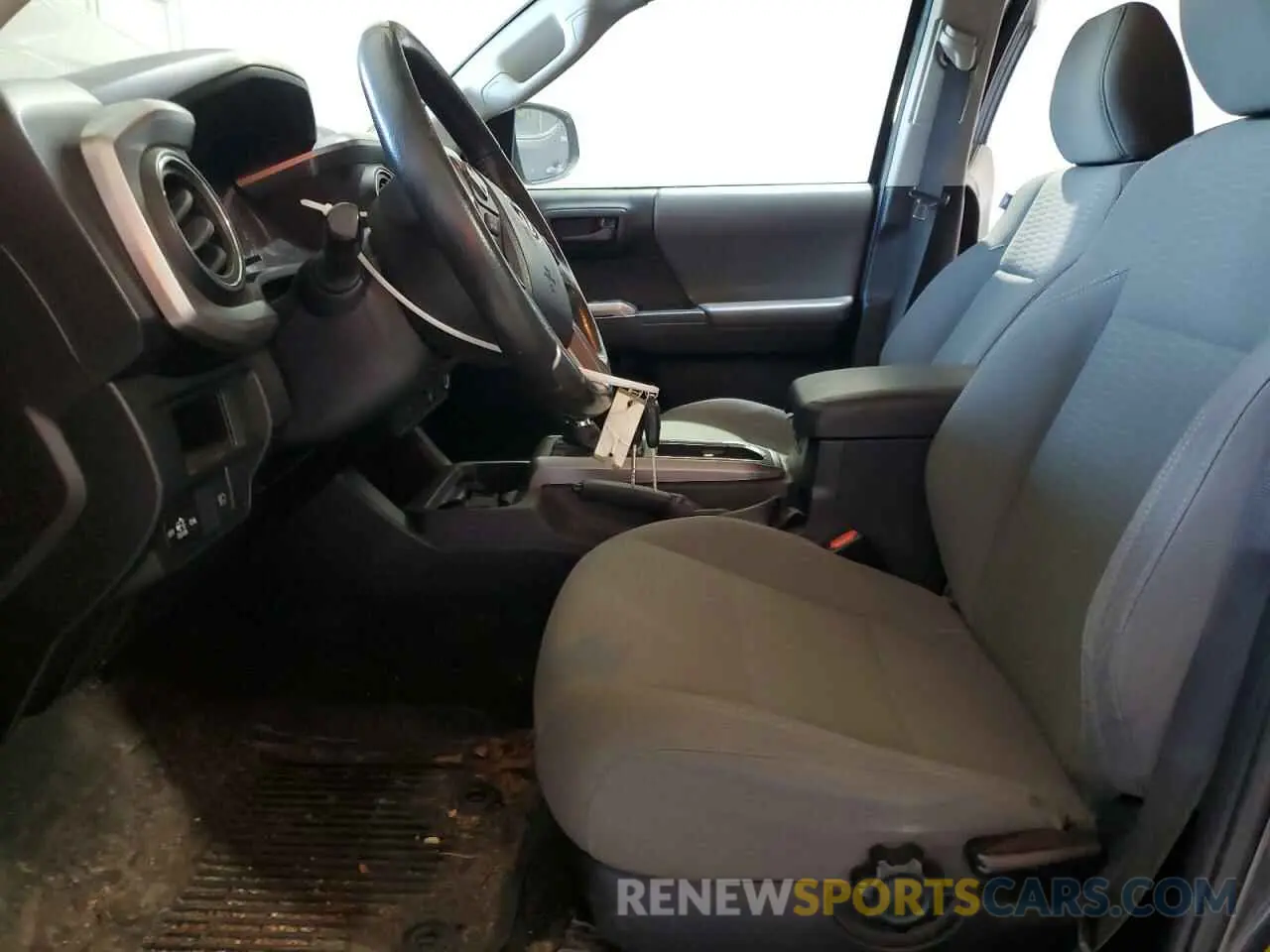 7 Photograph of a damaged car 3TMCZ5AN1KM209158 TOYOTA TACOMA 2019