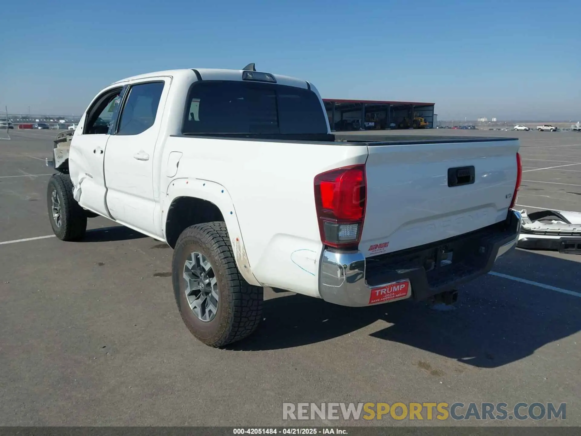 3 Photograph of a damaged car 3TMCZ5AN1KM210911 TOYOTA TACOMA 2019
