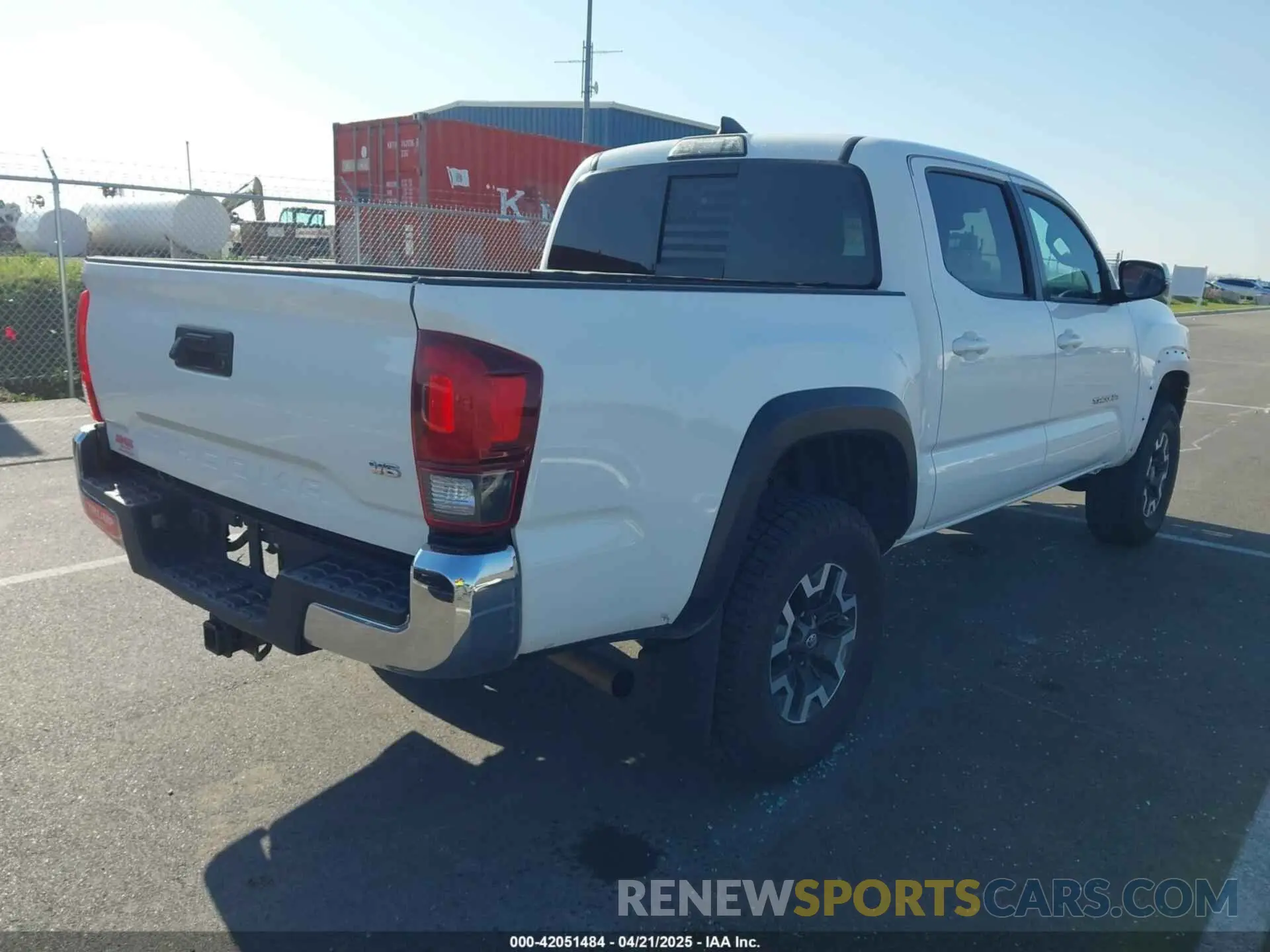 4 Photograph of a damaged car 3TMCZ5AN1KM210911 TOYOTA TACOMA 2019