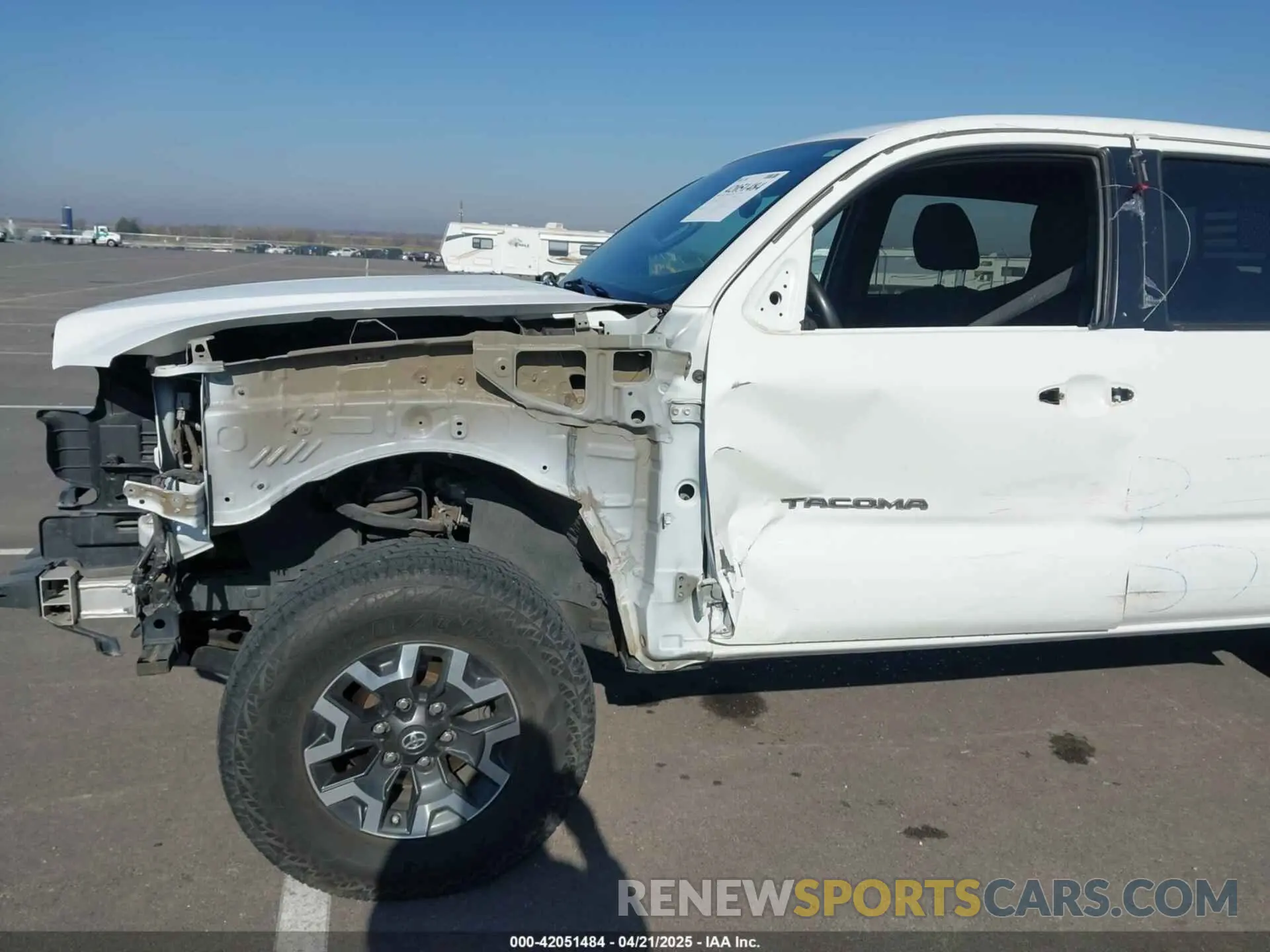 6 Photograph of a damaged car 3TMCZ5AN1KM210911 TOYOTA TACOMA 2019