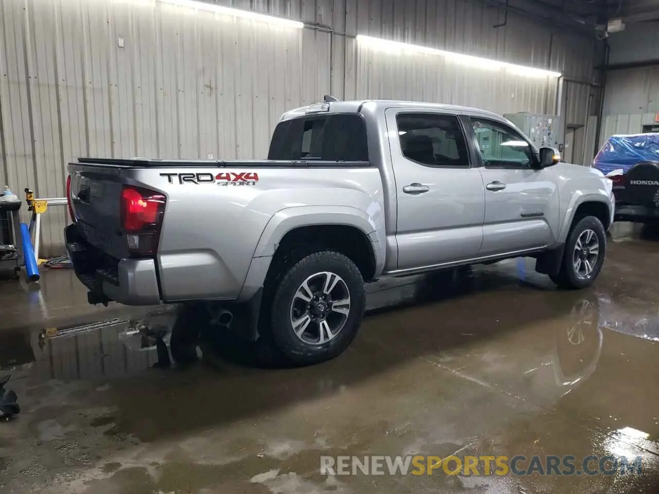 3 Photograph of a damaged car 3TMCZ5AN1KM219012 TOYOTA TACOMA 2019