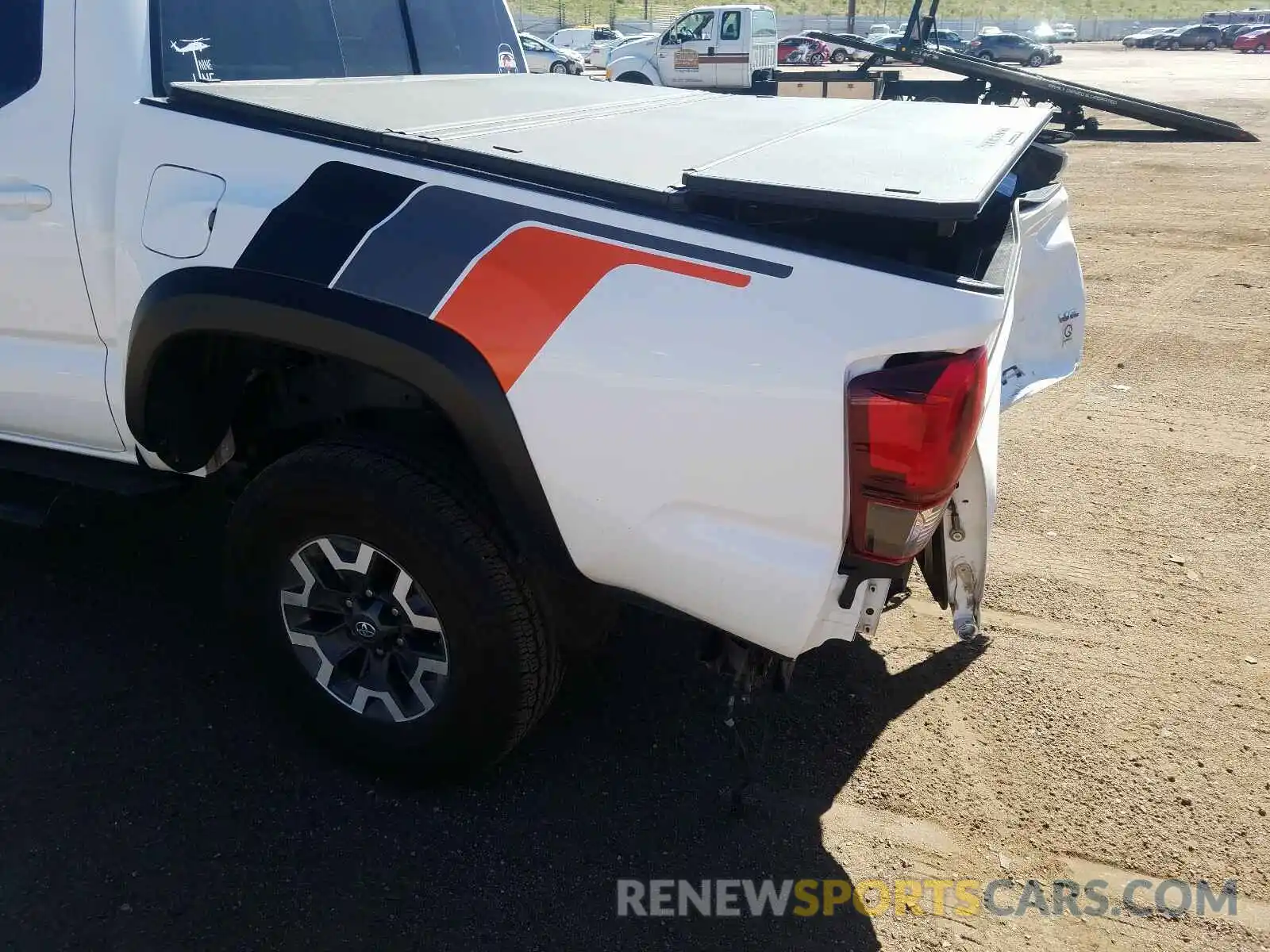 9 Photograph of a damaged car 3TMCZ5AN1KM219334 TOYOTA TACOMA 2019