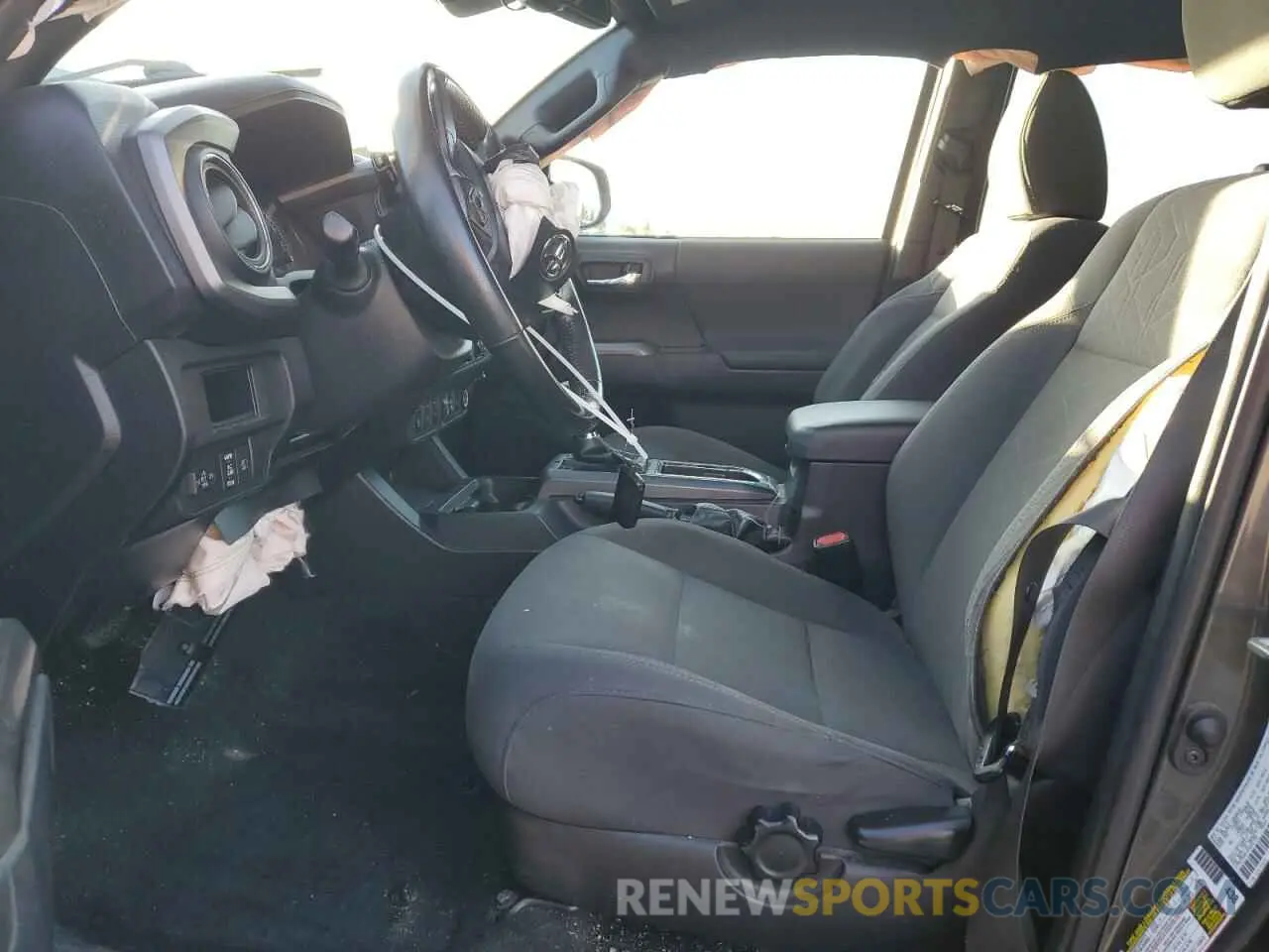 7 Photograph of a damaged car 3TMCZ5AN1KM222735 TOYOTA TACOMA 2019