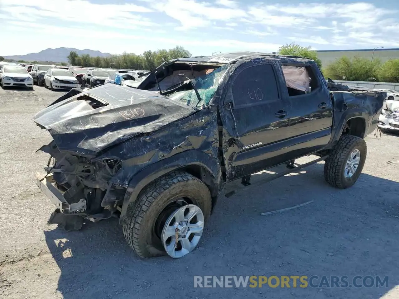 1 Photograph of a damaged car 3TMCZ5AN1KM231323 TOYOTA TACOMA 2019
