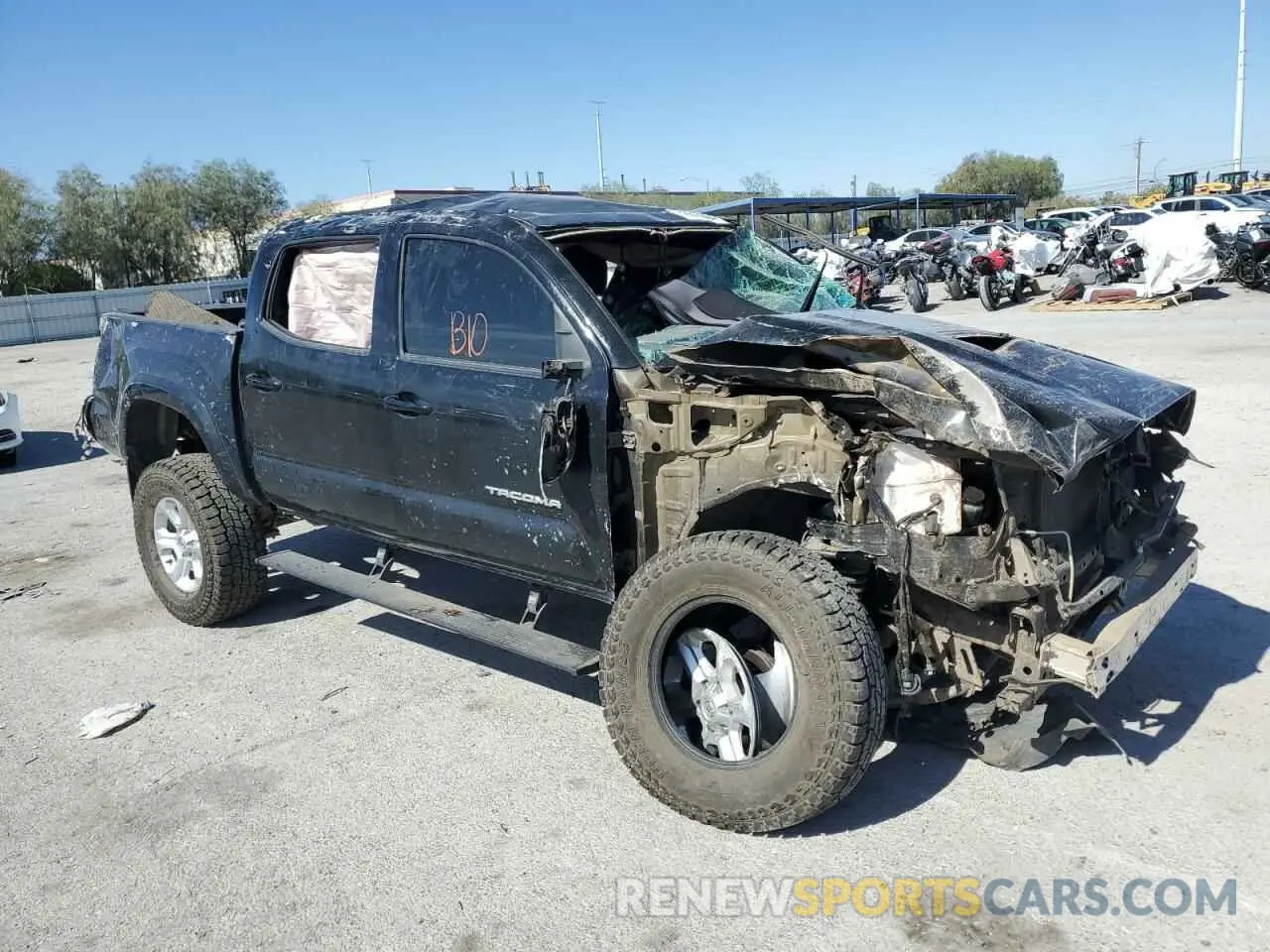 4 Photograph of a damaged car 3TMCZ5AN1KM231323 TOYOTA TACOMA 2019